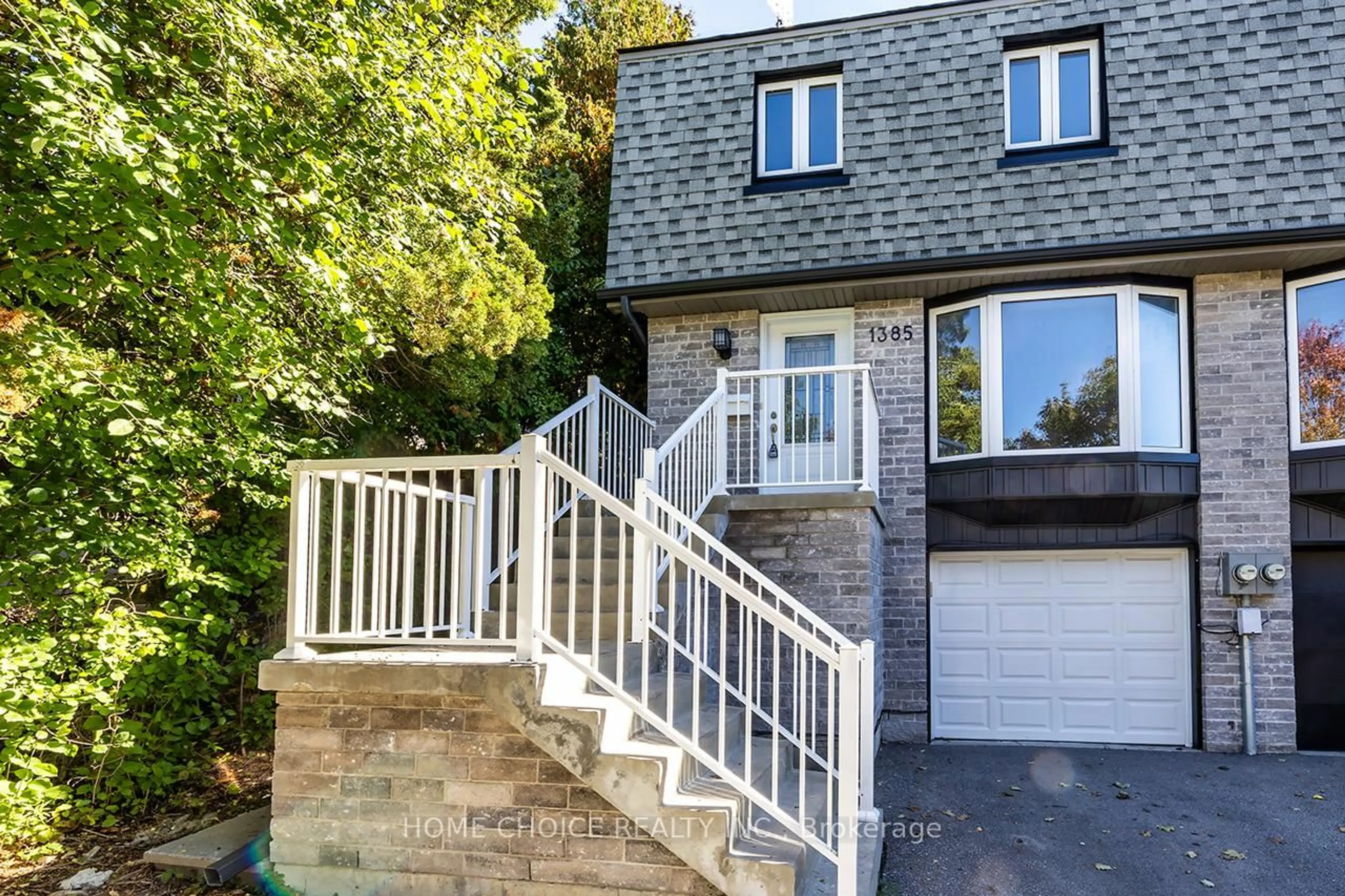 Unknown for 1385 Palmetto Dr, Oshawa Ontario L1K 1N1