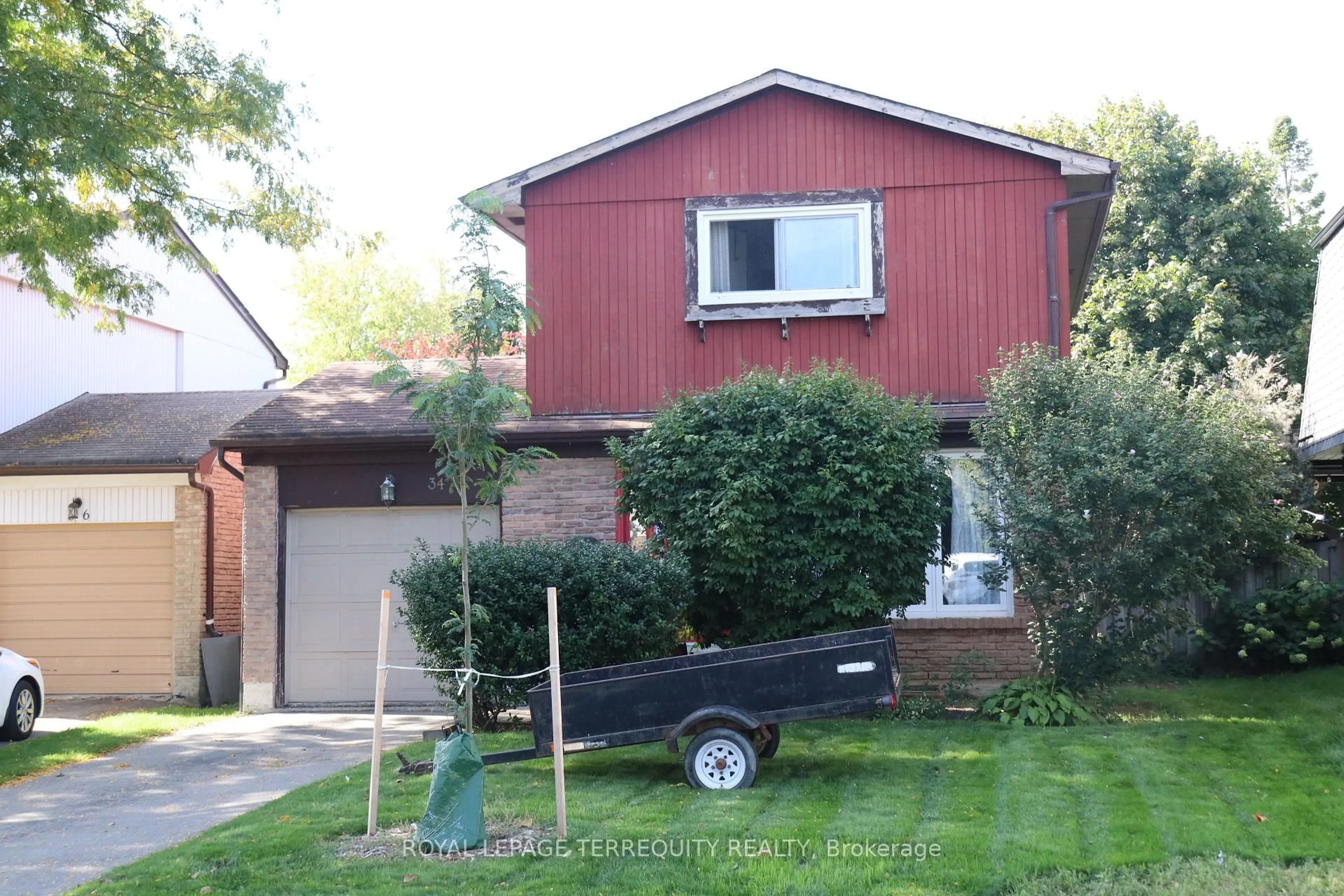 Unknown for 34 Ivanic Crt, Whitby Ontario L1N 6E3