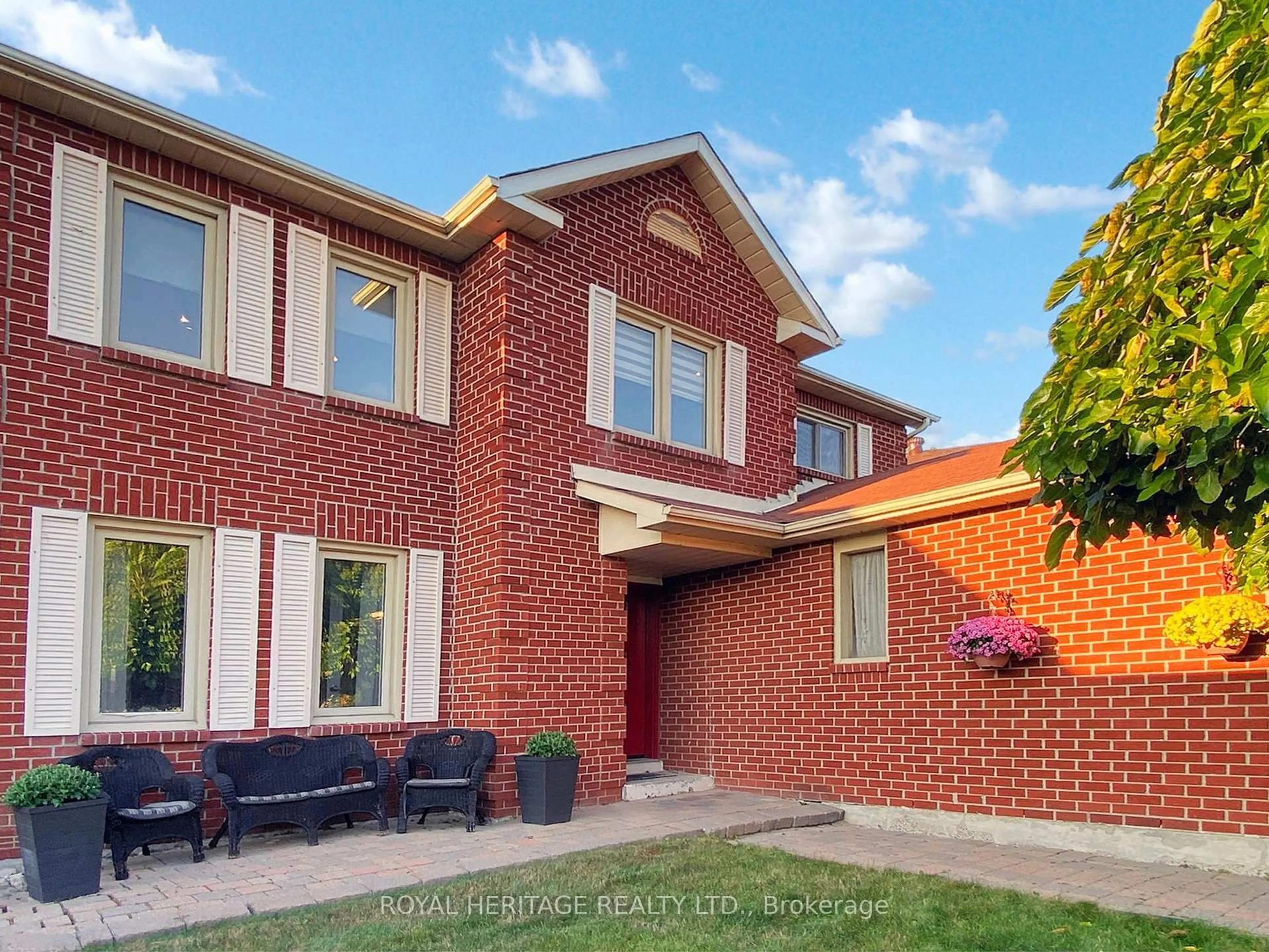 Home with brick exterior material, street for 138 William Stephenson Dr, Whitby Ontario L1N 8V3
