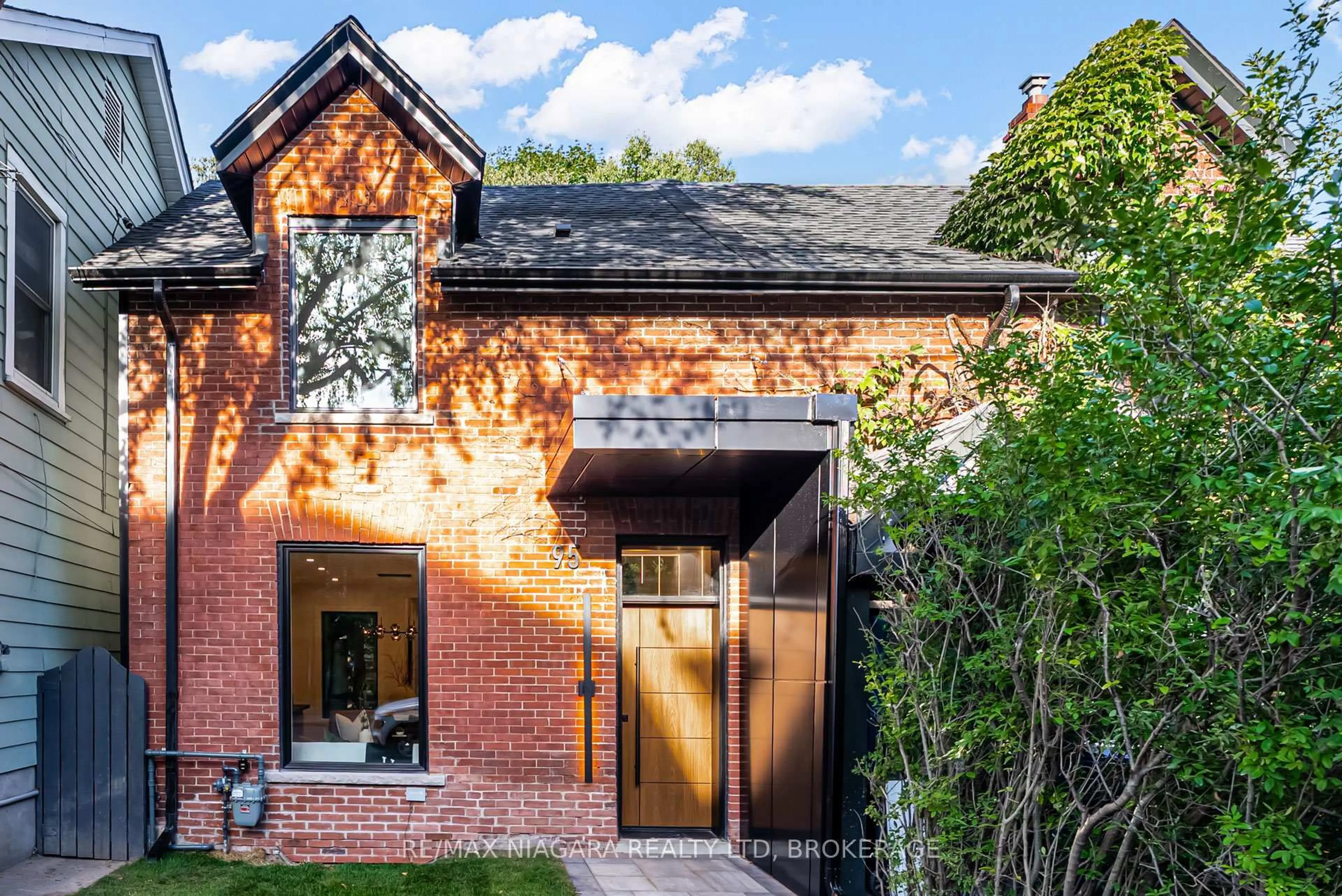 Home with brick exterior material, street for 95 Kimberley Ave, Toronto Ontario M4E 2Z4
