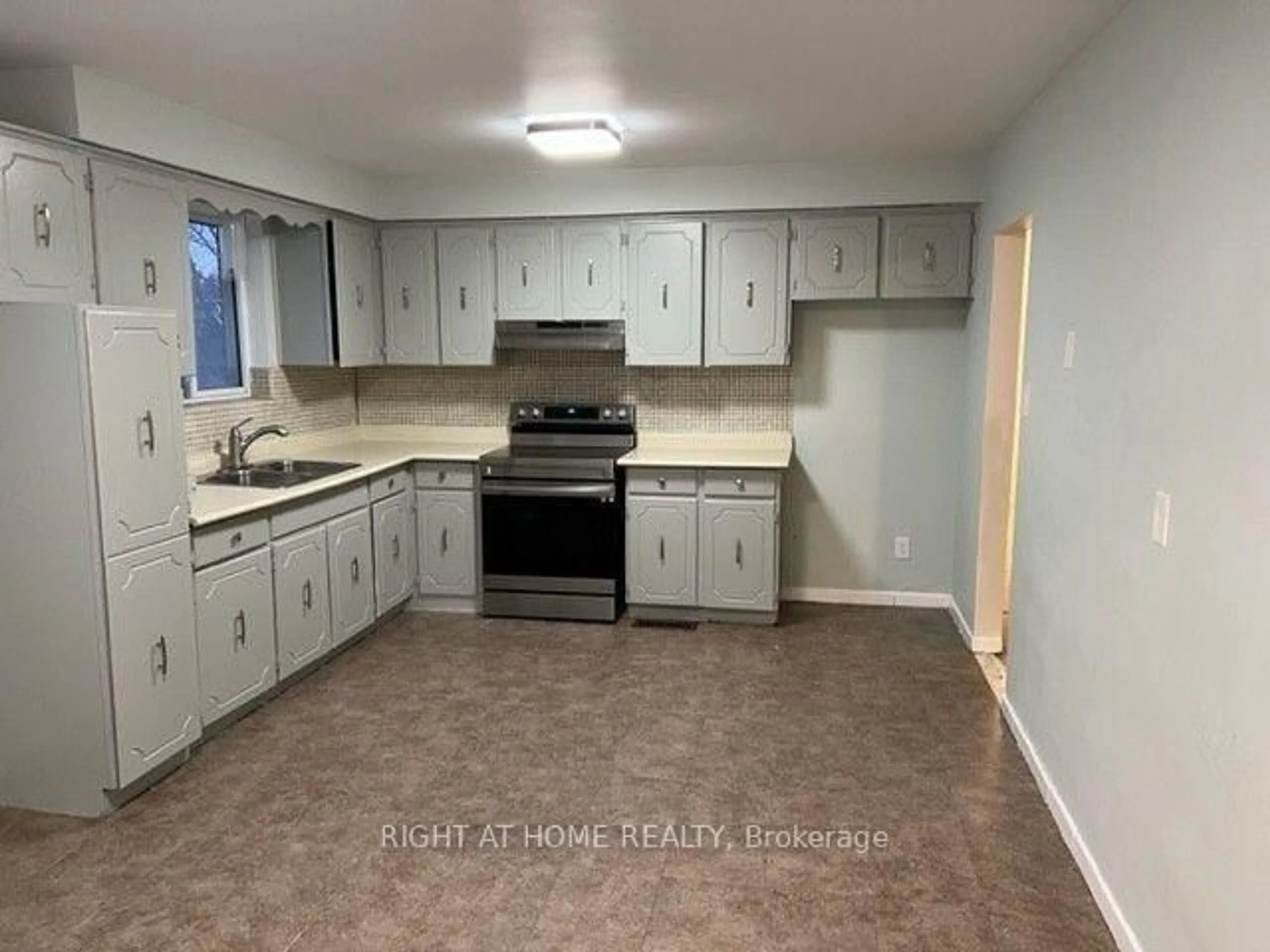Standard kitchen, unknown for 590 Birchmount Rd, Toronto Ontario M1K 1P9