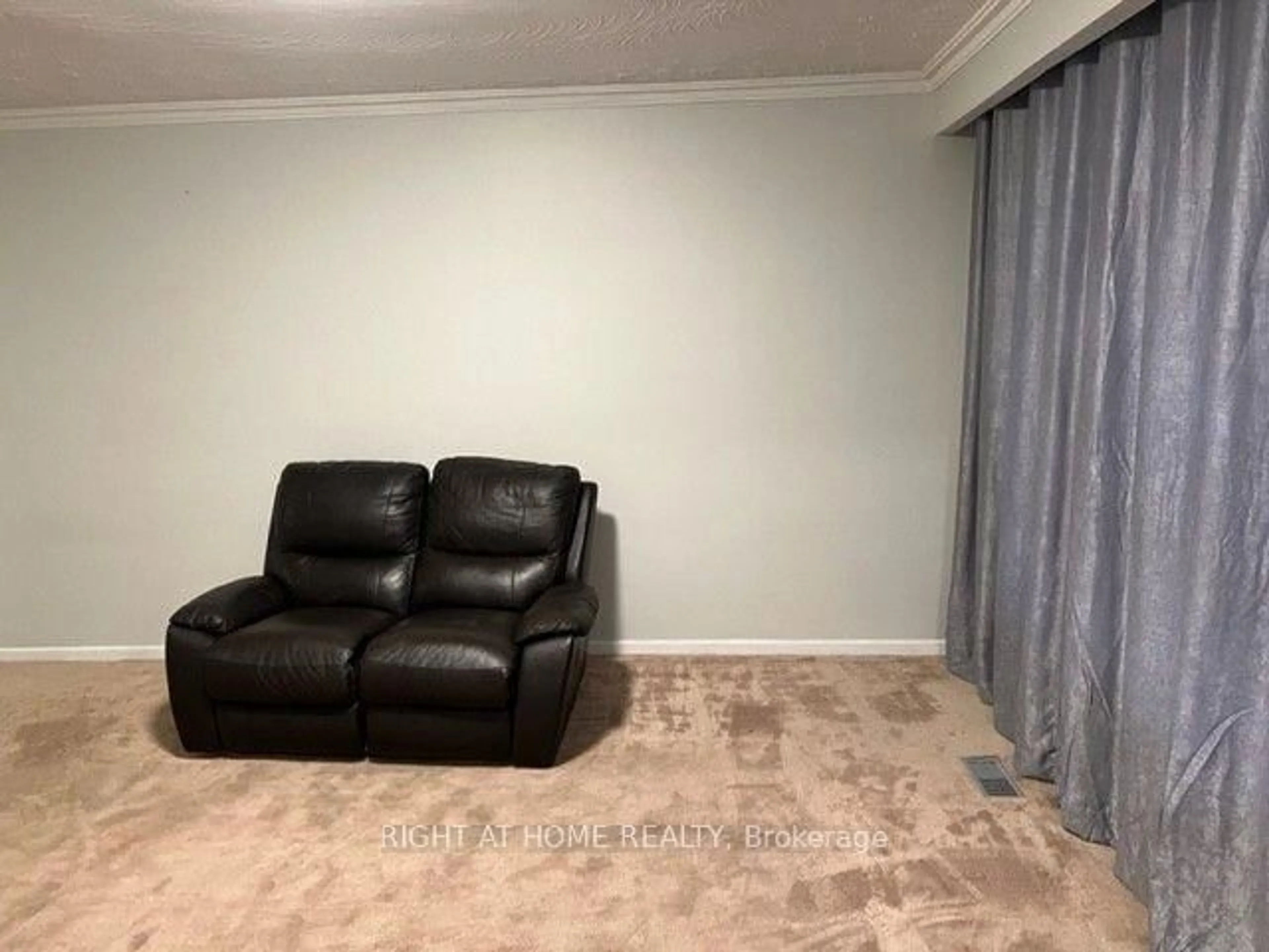 A pic of a room for 590 Birchmount Rd, Toronto Ontario M1K 1P9