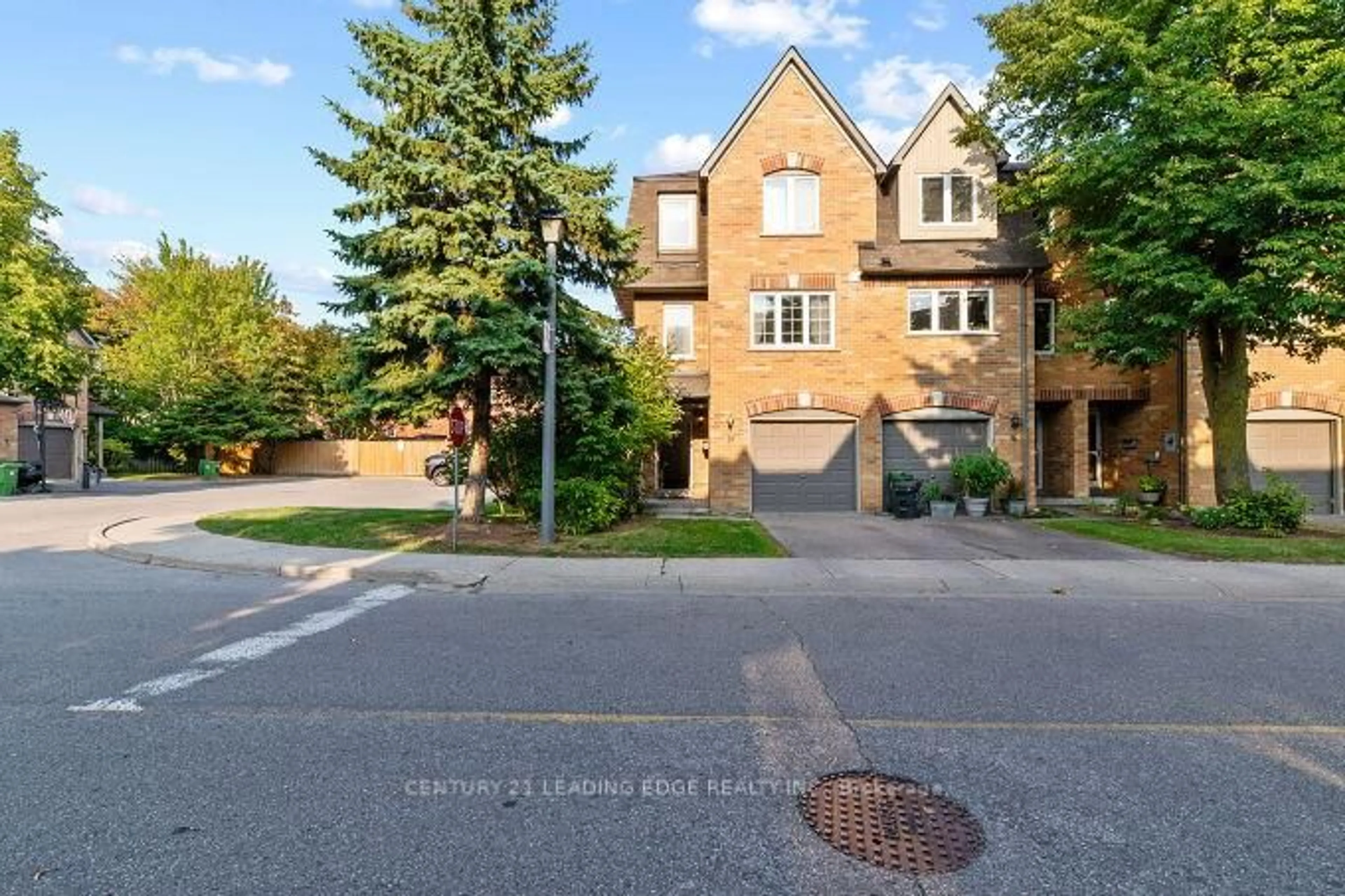 Unknown for 6400 Lawrence Ave #15, Toronto Ontario M1C 5C7