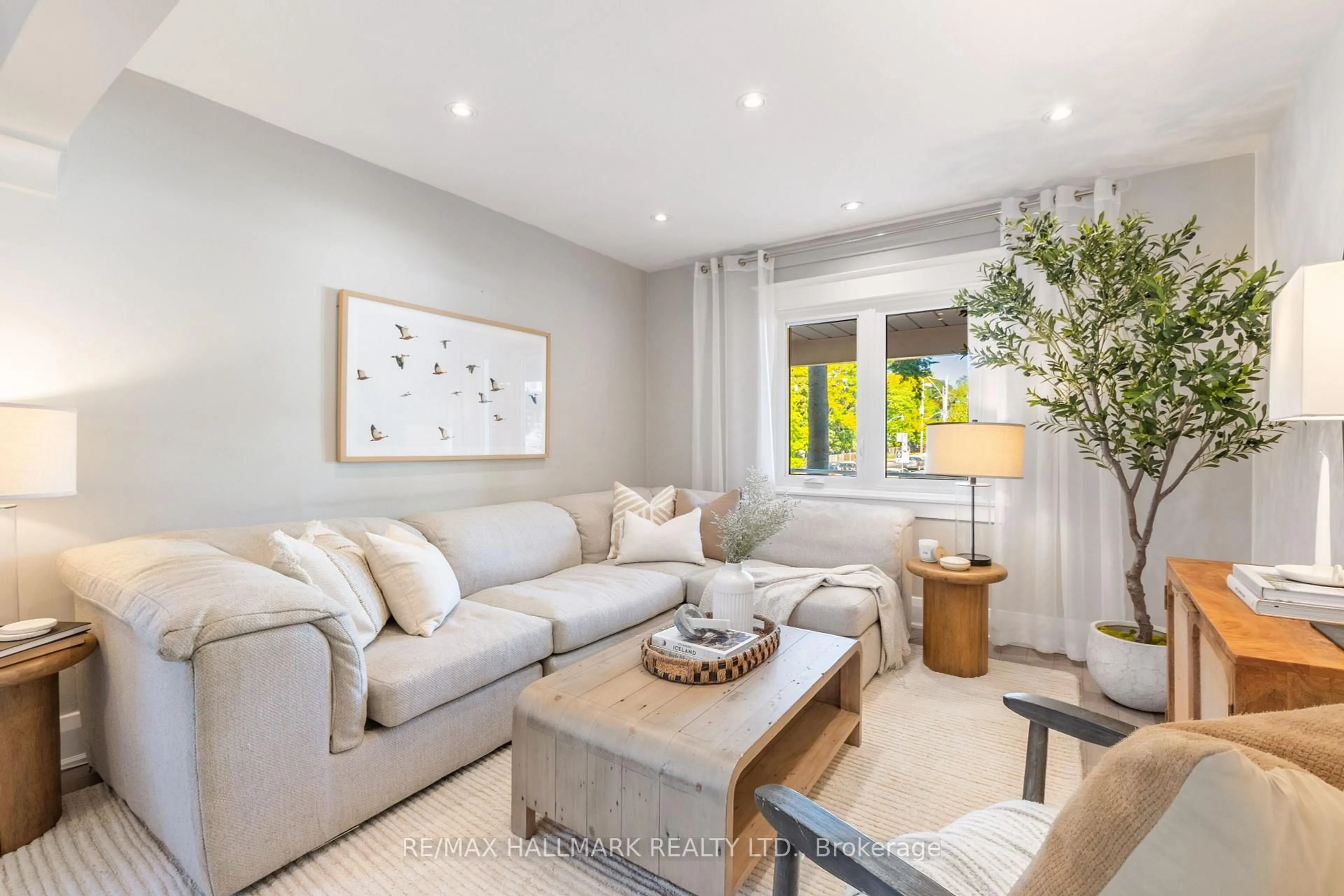 Living room with furniture, unknown for 1 Heyworth Cres, Toronto Ontario M4E 1T6