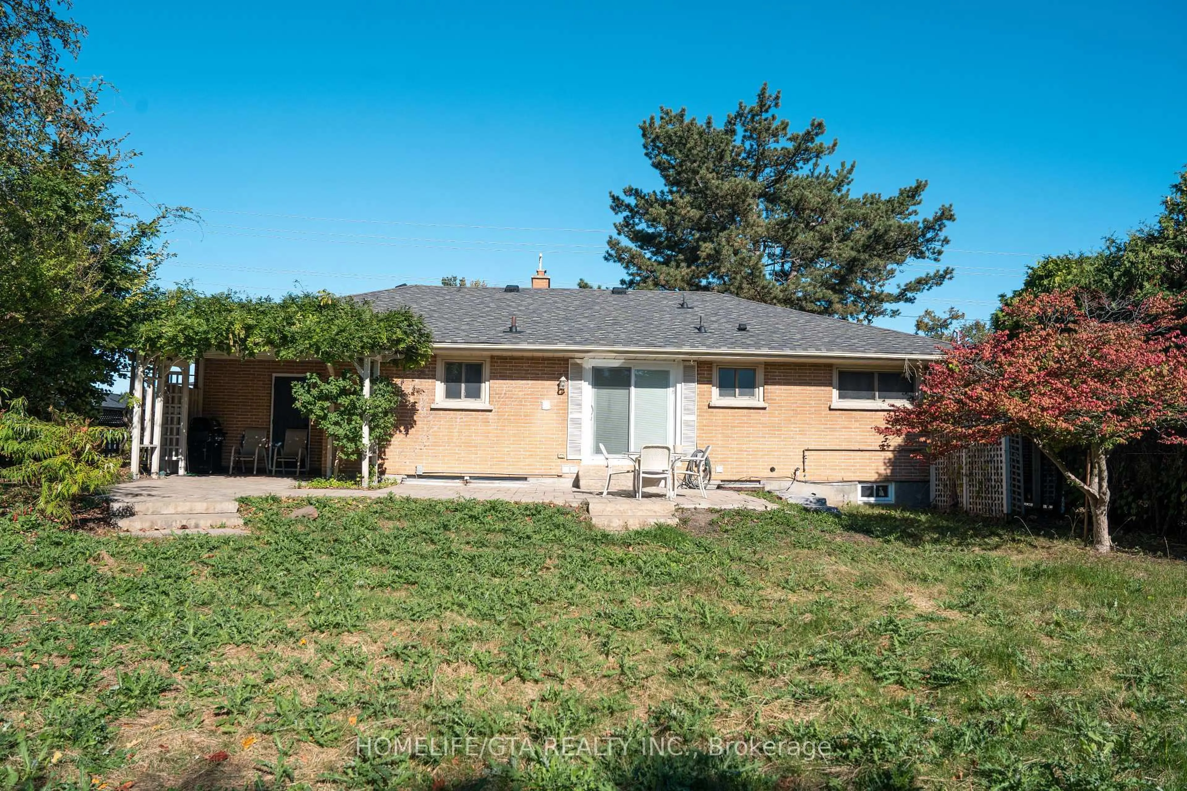 Unknown for 445 Rossland Rd, Oshawa Ontario L1J 3G9