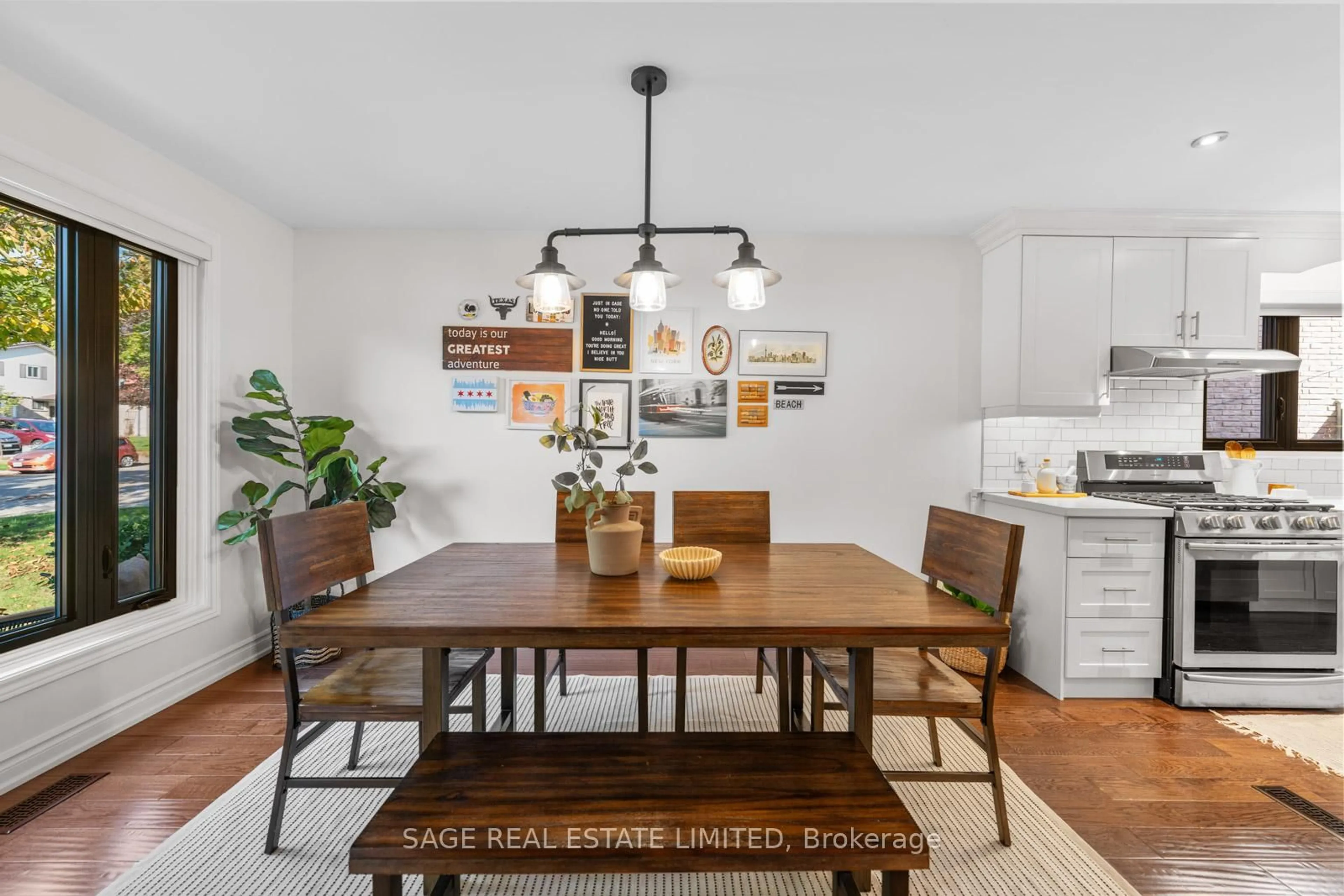 Dining room, wood/laminate floor for 614 Stonebridge Lane, Pickering Ontario L1W 3B3