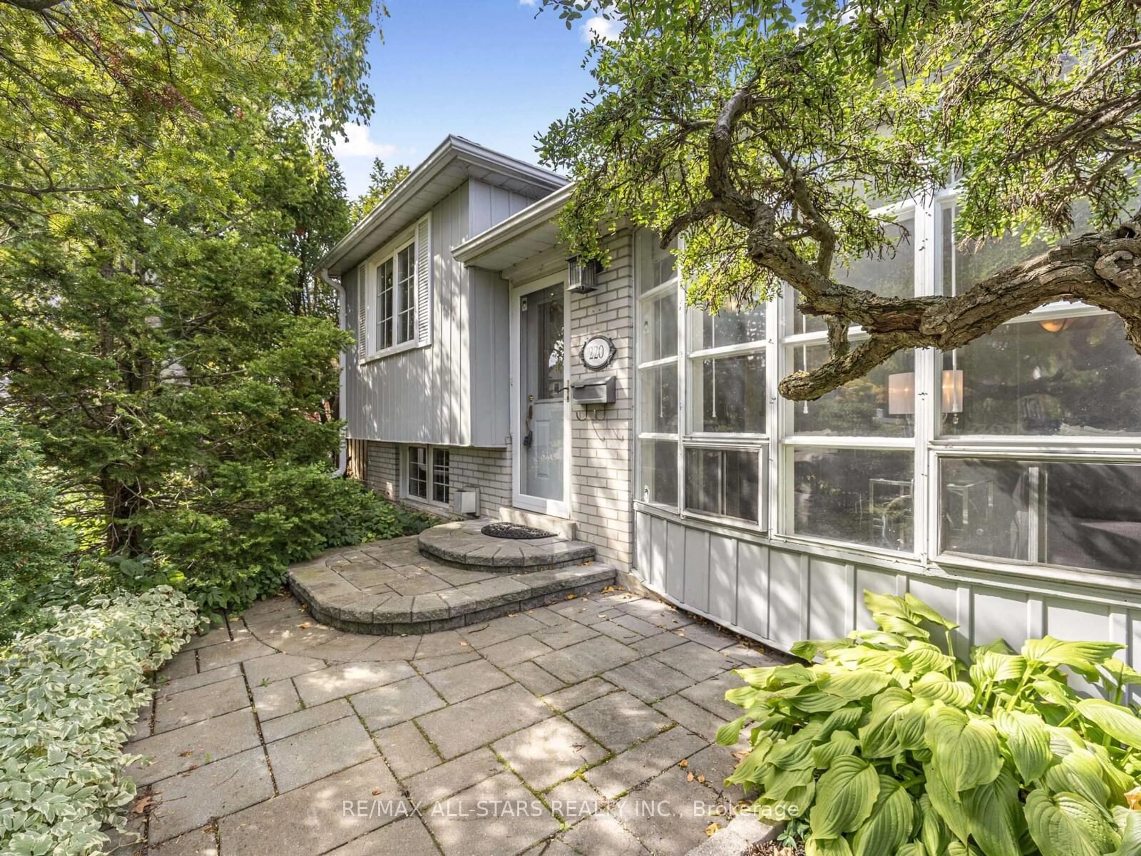 Unknown for 220 Catalina Dr, Toronto Ontario M1E 1B7