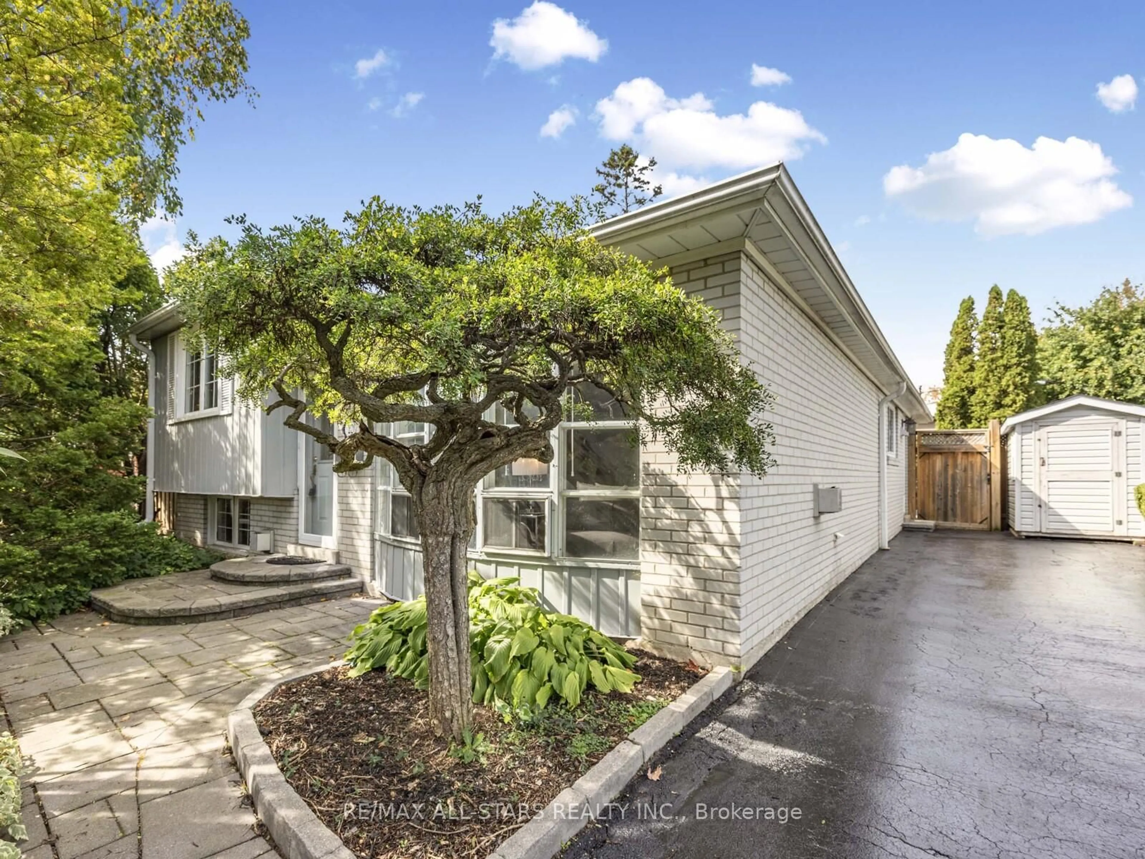 Unknown for 220 Catalina Dr, Toronto Ontario M1E 1B7