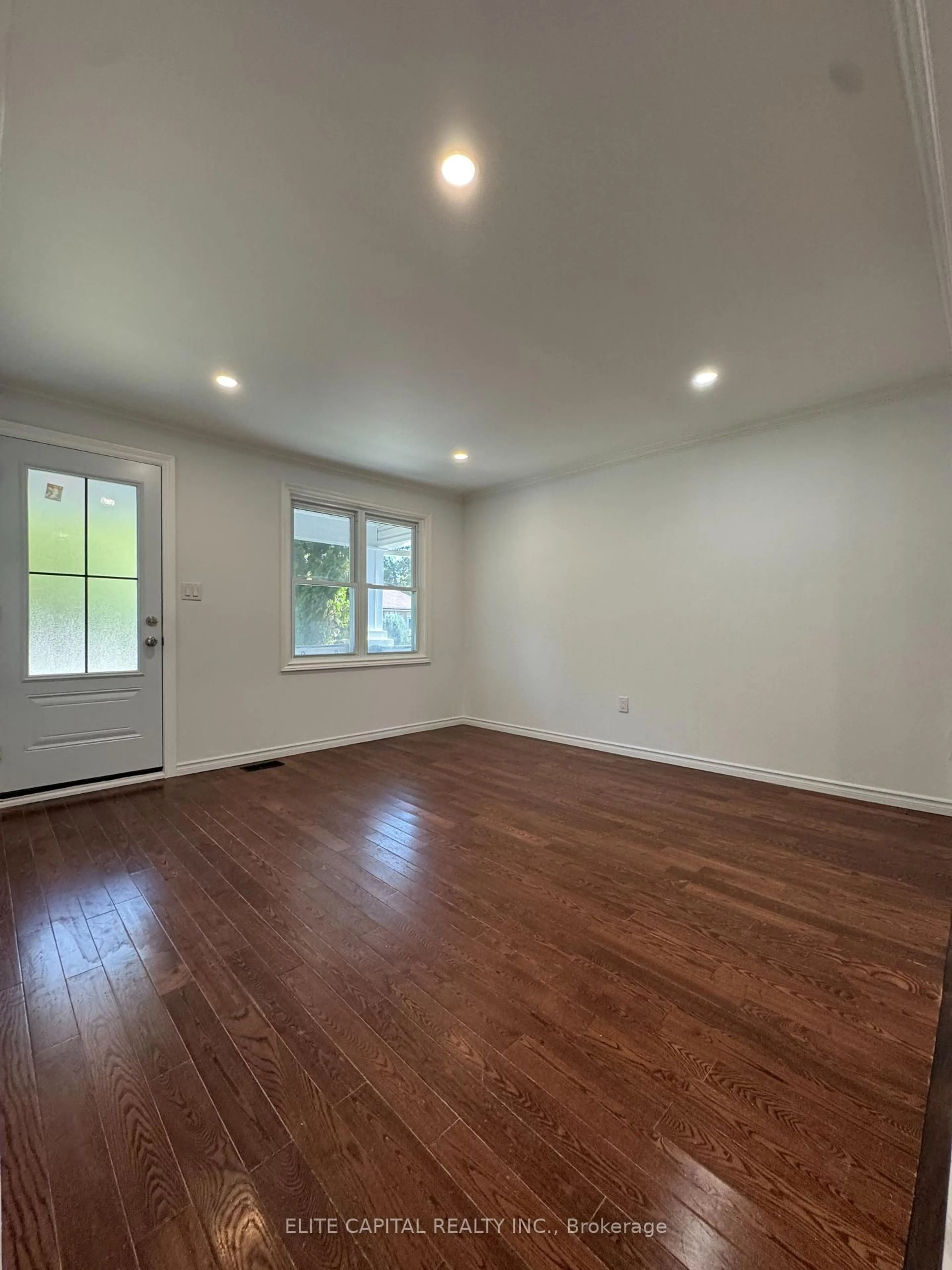 A pic of a room for 282 Haig St, Oshawa Ontario L1G 5N8