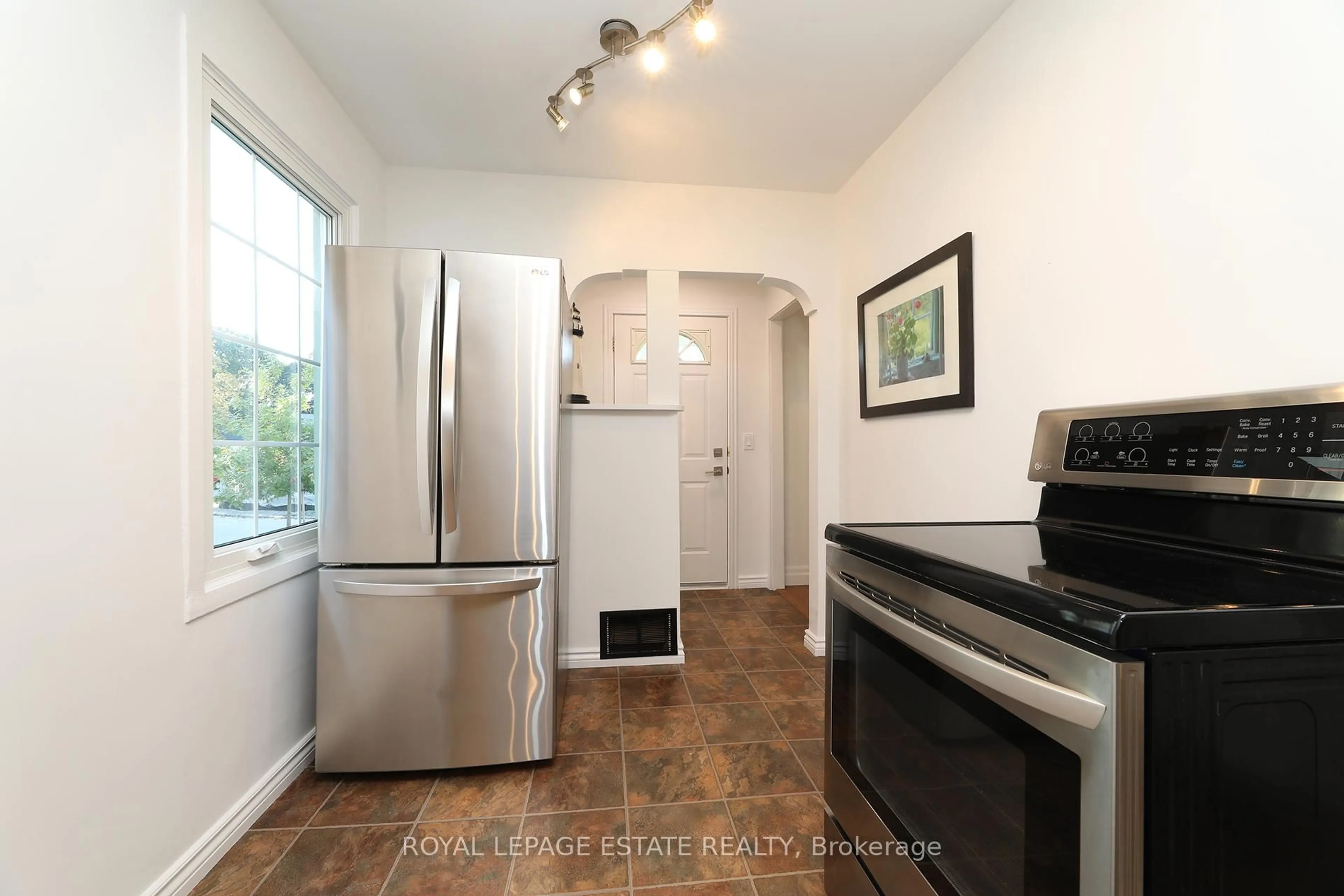 Standard kitchen, ceramic/tile floor for 57 Merritt Rd, Toronto Ontario M4B 3K4
