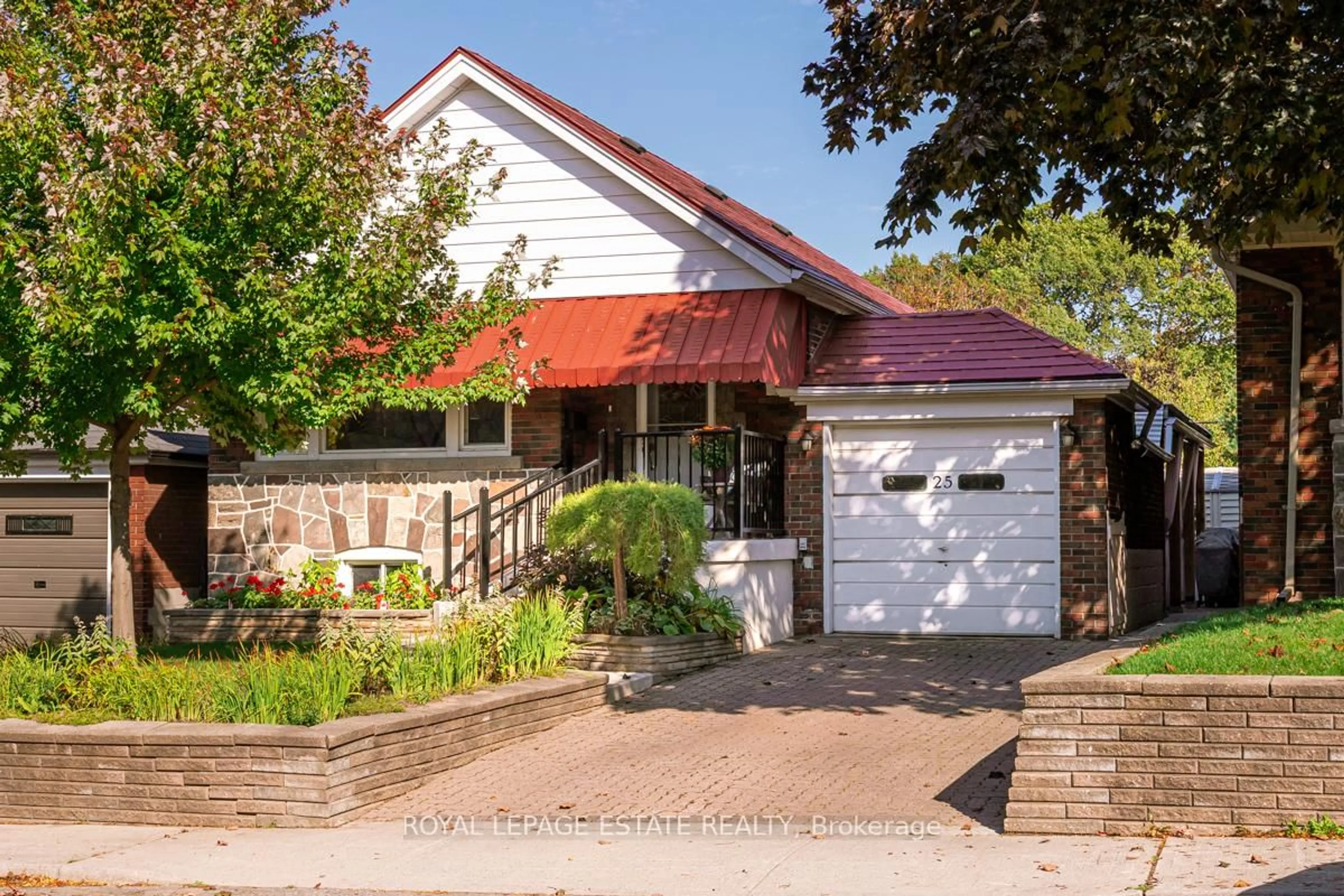 Home with brick exterior material, street for 25 Ferncroft Dr, Toronto Ontario M1N 2X3