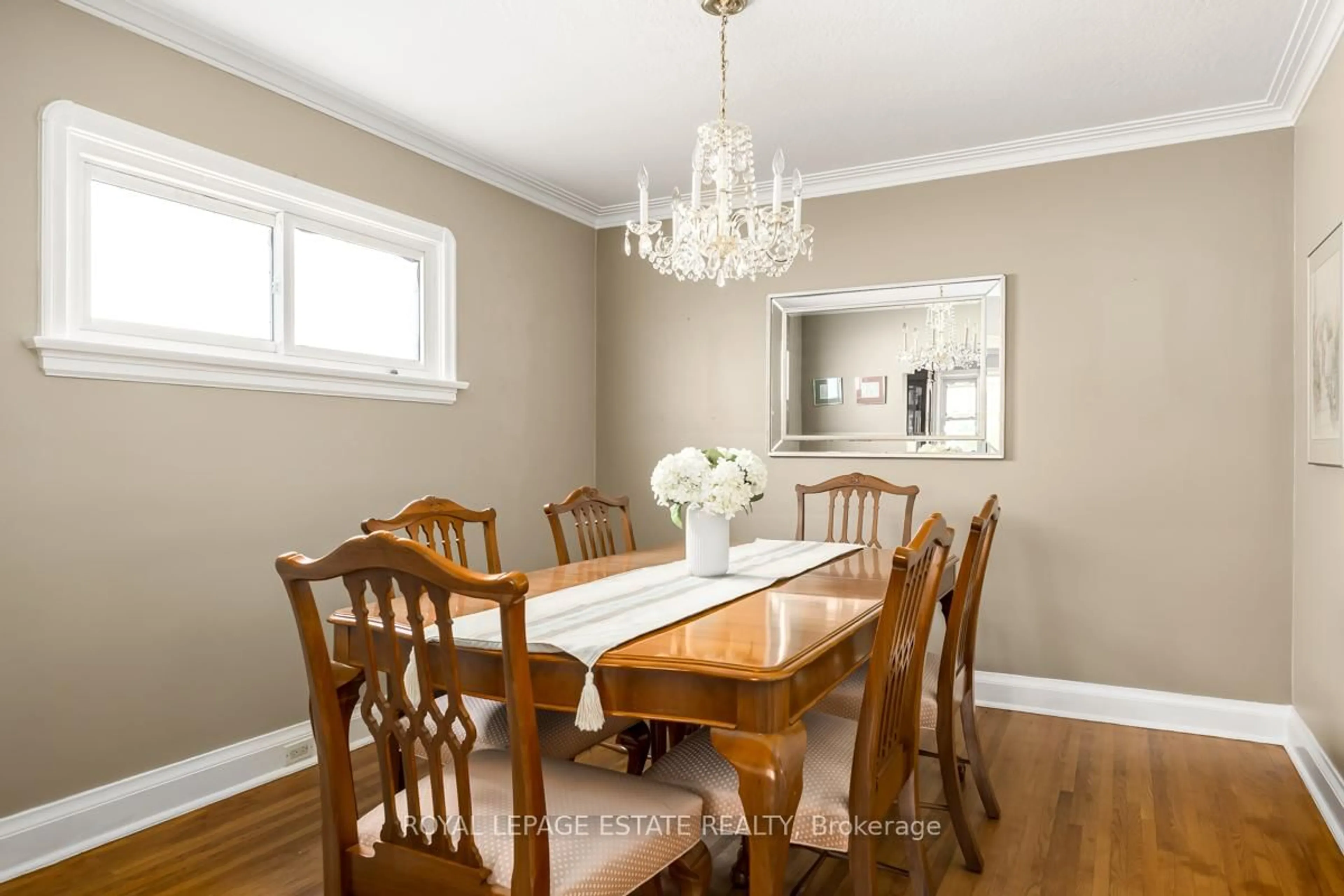 Dining room, wood/laminate floor for 25 Ferncroft Dr, Toronto Ontario M1N 2X3