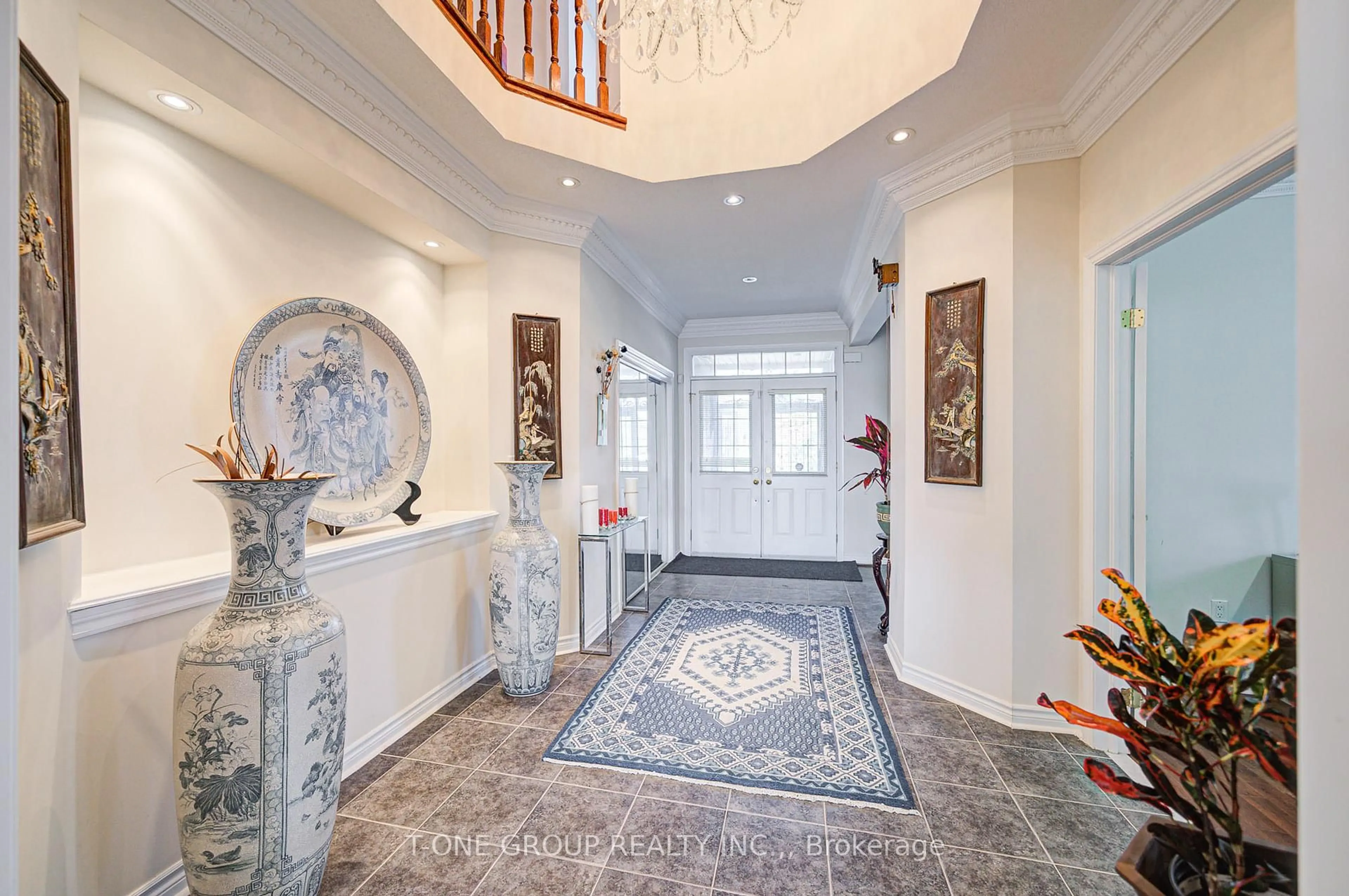 Indoor foyer for 39 Boulderbrook Dr, Toronto Ontario M1X 2C2