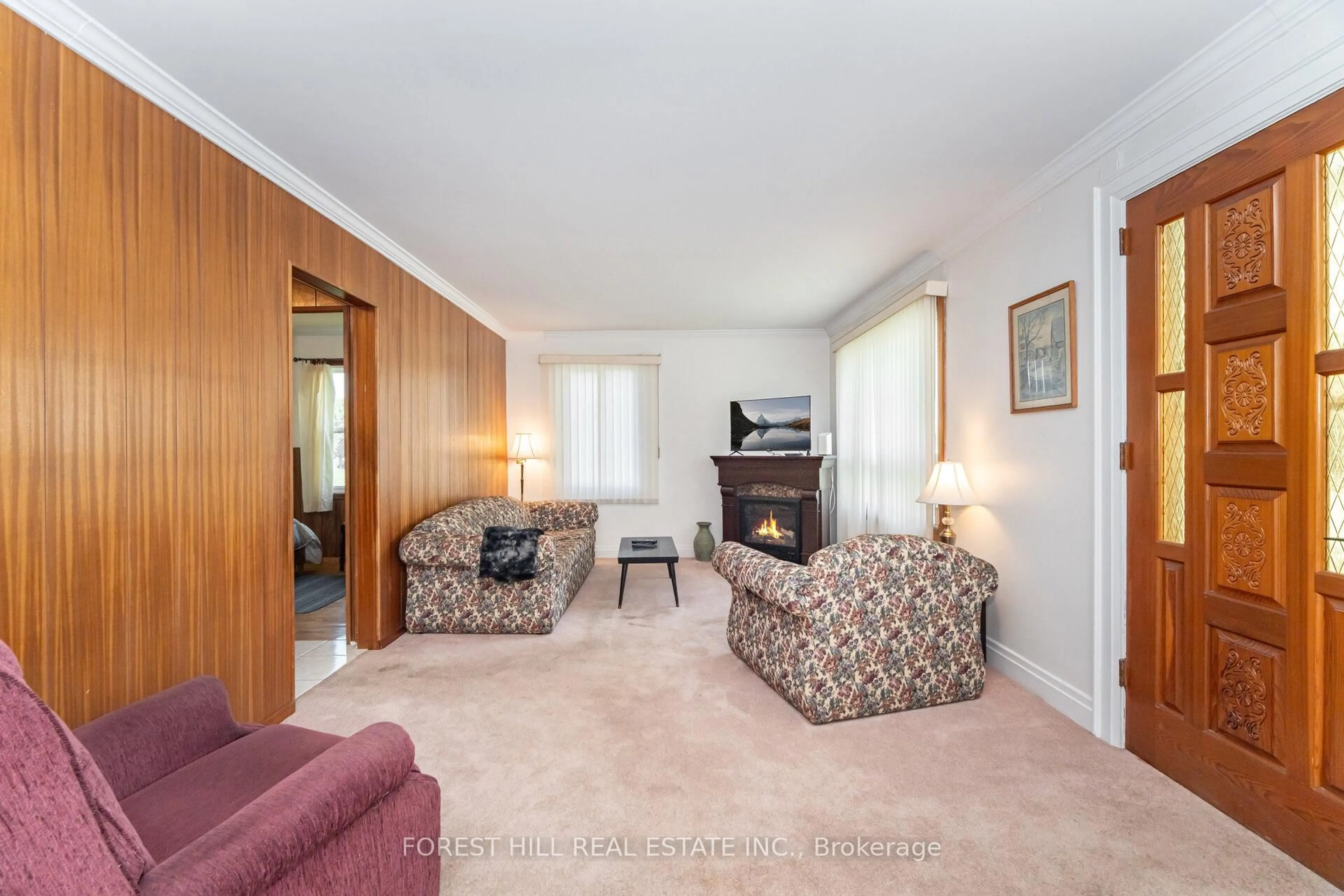 Living room with furniture, carpet floor for 2 Topham Rd, Toronto Ontario M4B 3K2