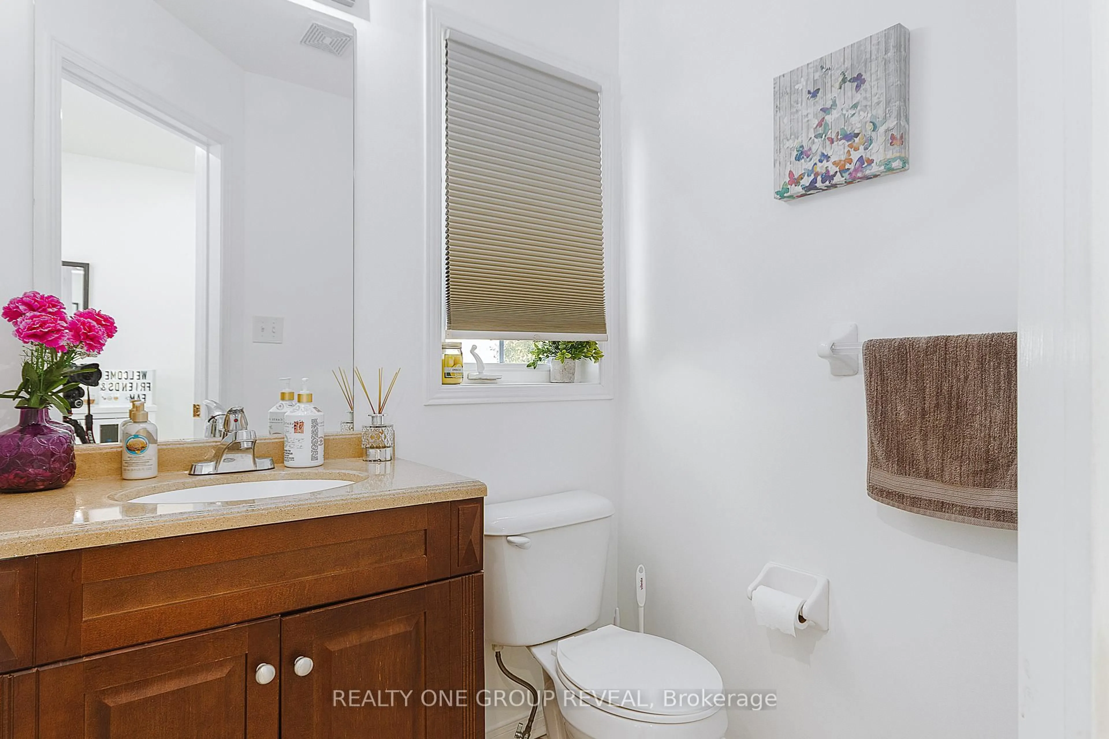 Standard bathroom, unknown for 303 Porte Rd, Ajax Ontario L1S 0A4