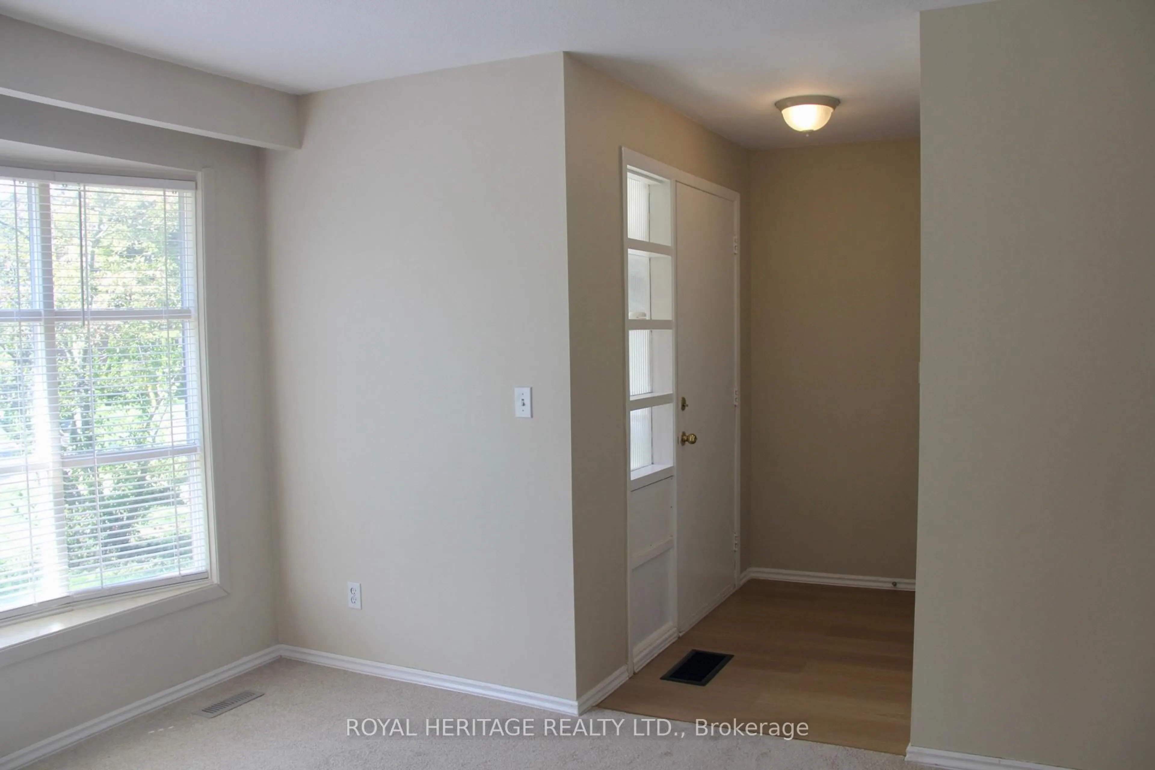 A pic of a room for 1078 Ronlea Ave, Oshawa Ontario L1H 2X7