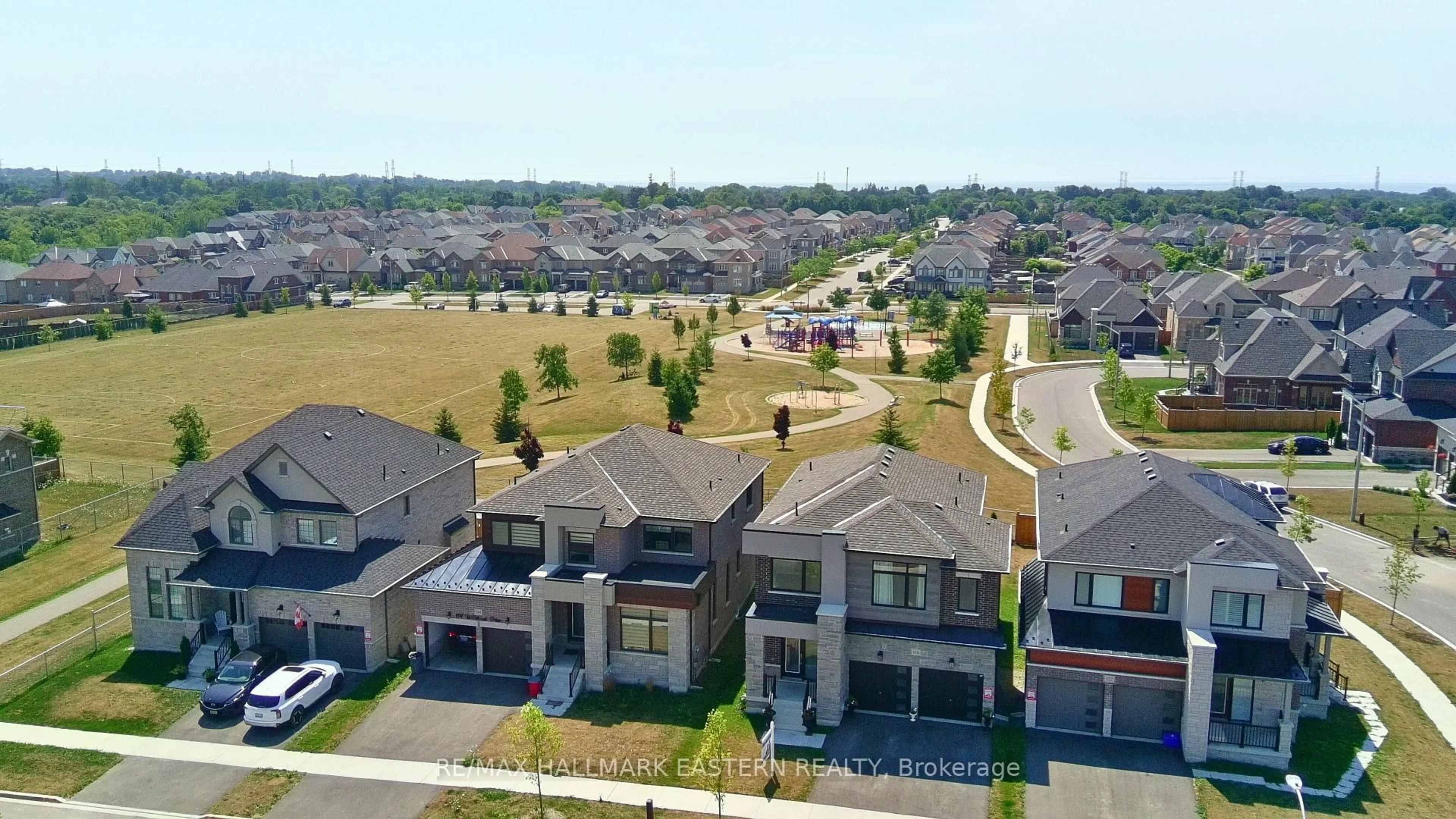 A pic from outside/outdoor area/front of a property/back of a property/a pic from drone, unknown for 118 Whitehand Dr, Clarington Ontario L1B 0W1
