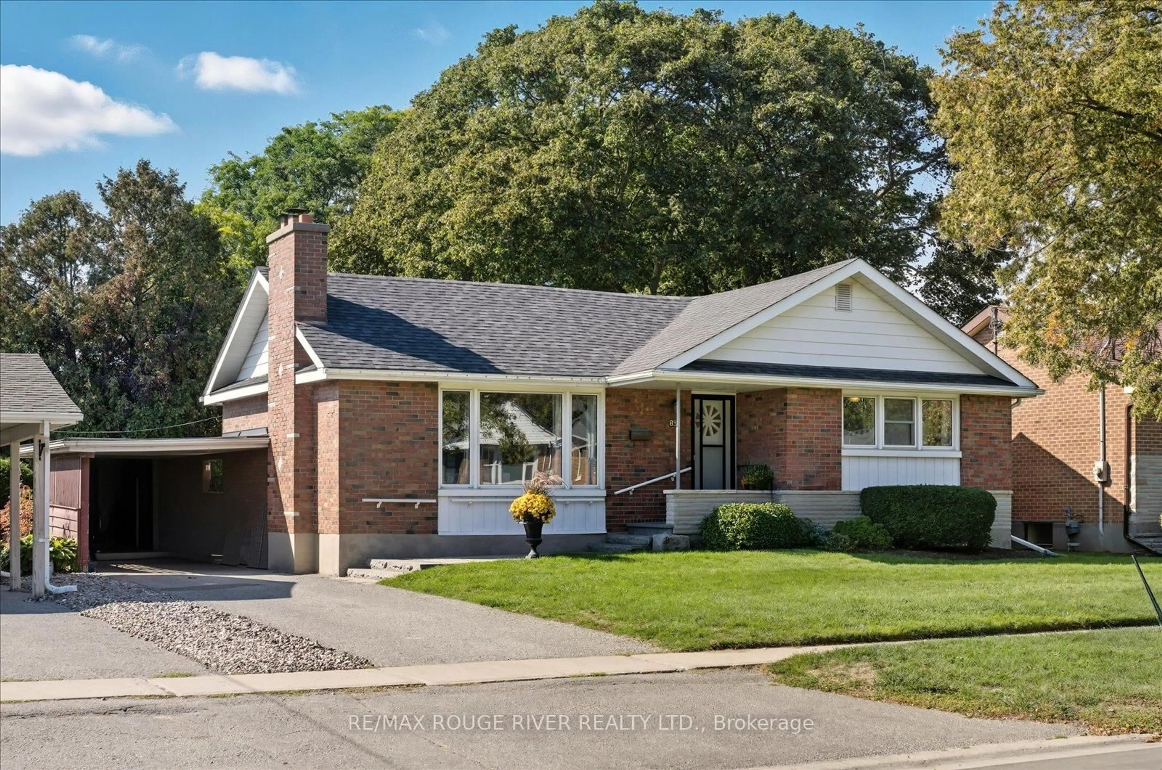 Home with brick exterior material, street for 832 Hortop St, Oshawa Ontario L1G 4P1