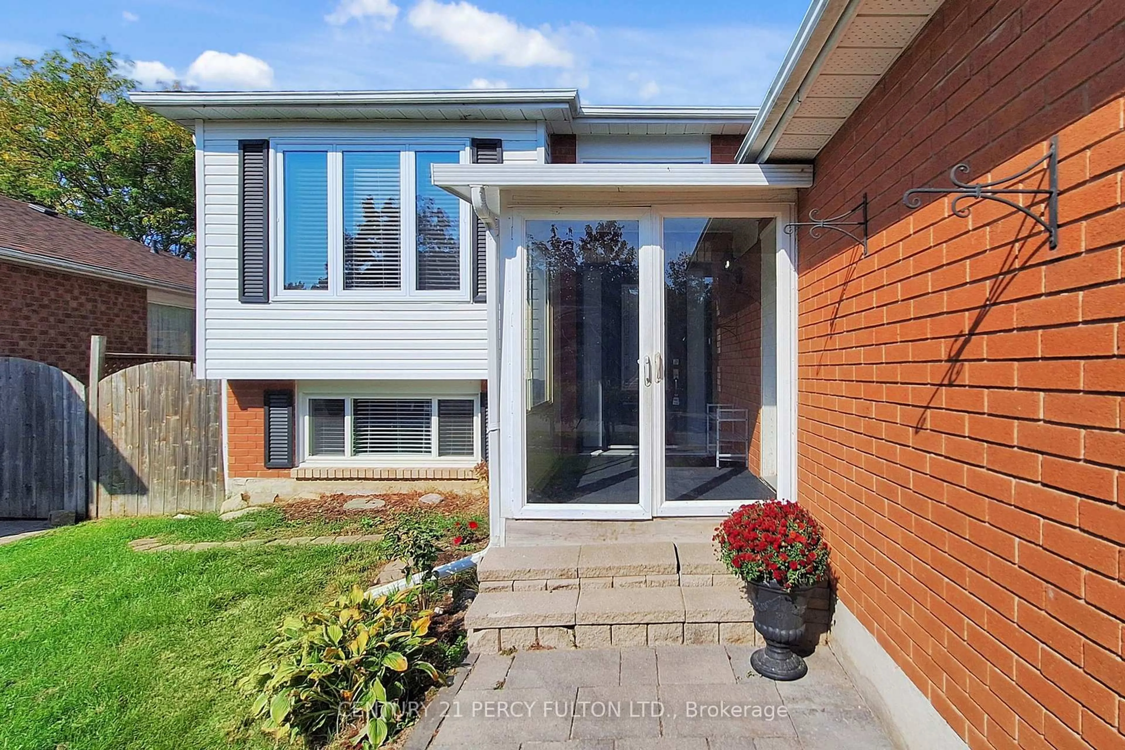 Home with brick exterior material, street for 50 Freeland Ave, Clarington Ontario L1C 4S3