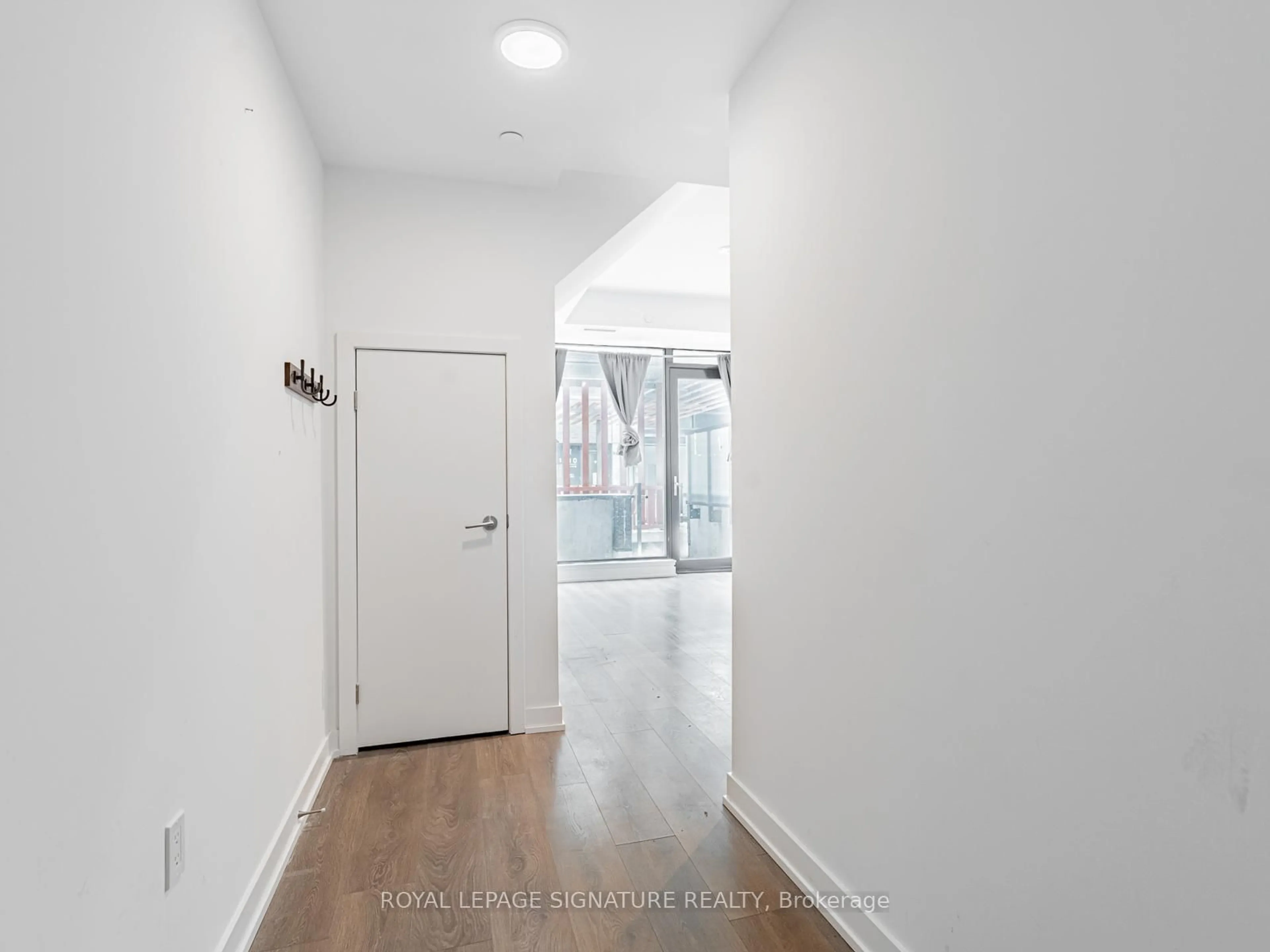 Indoor entryway for 1608 Charles St #183F, Whitby Ontario L1N 1B9