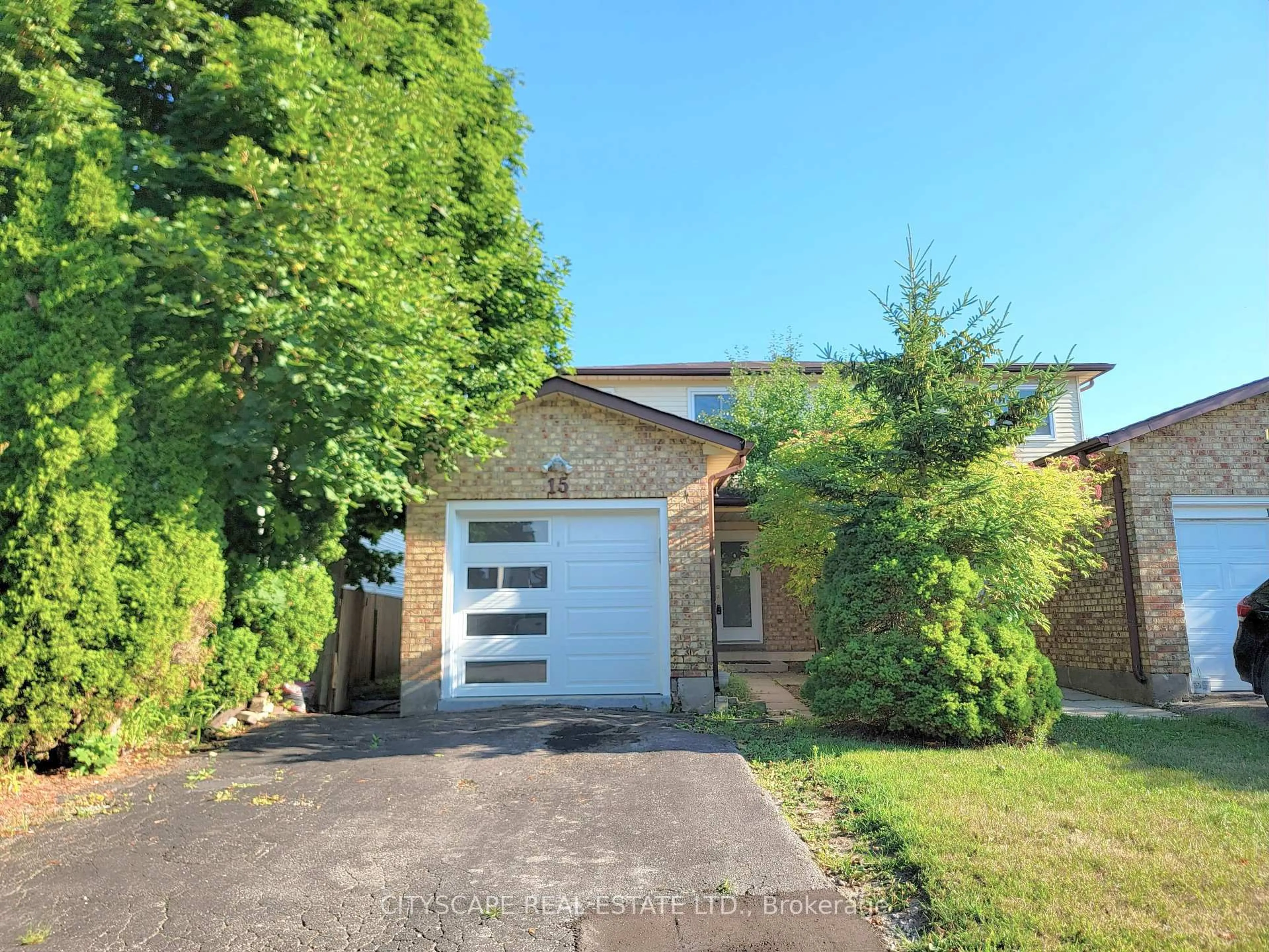 A pic from outside/outdoor area/front of a property/back of a property/a pic from drone, street for 15 Hartsfield Dr, Clarington Ontario L1E 1M8
