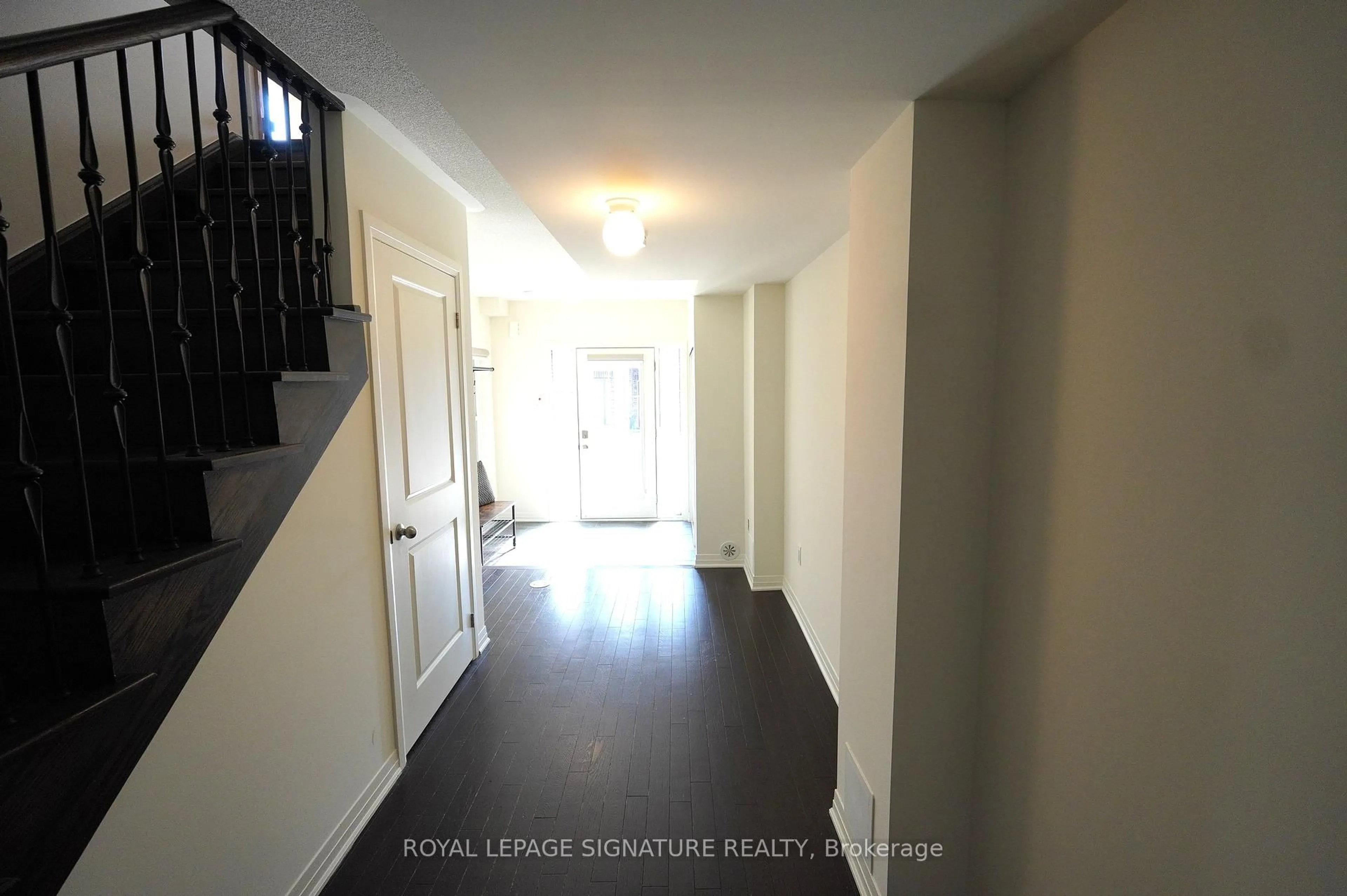 Unknown for 212 Lord Elgin Lane, Clarington Ontario L1C 7E8