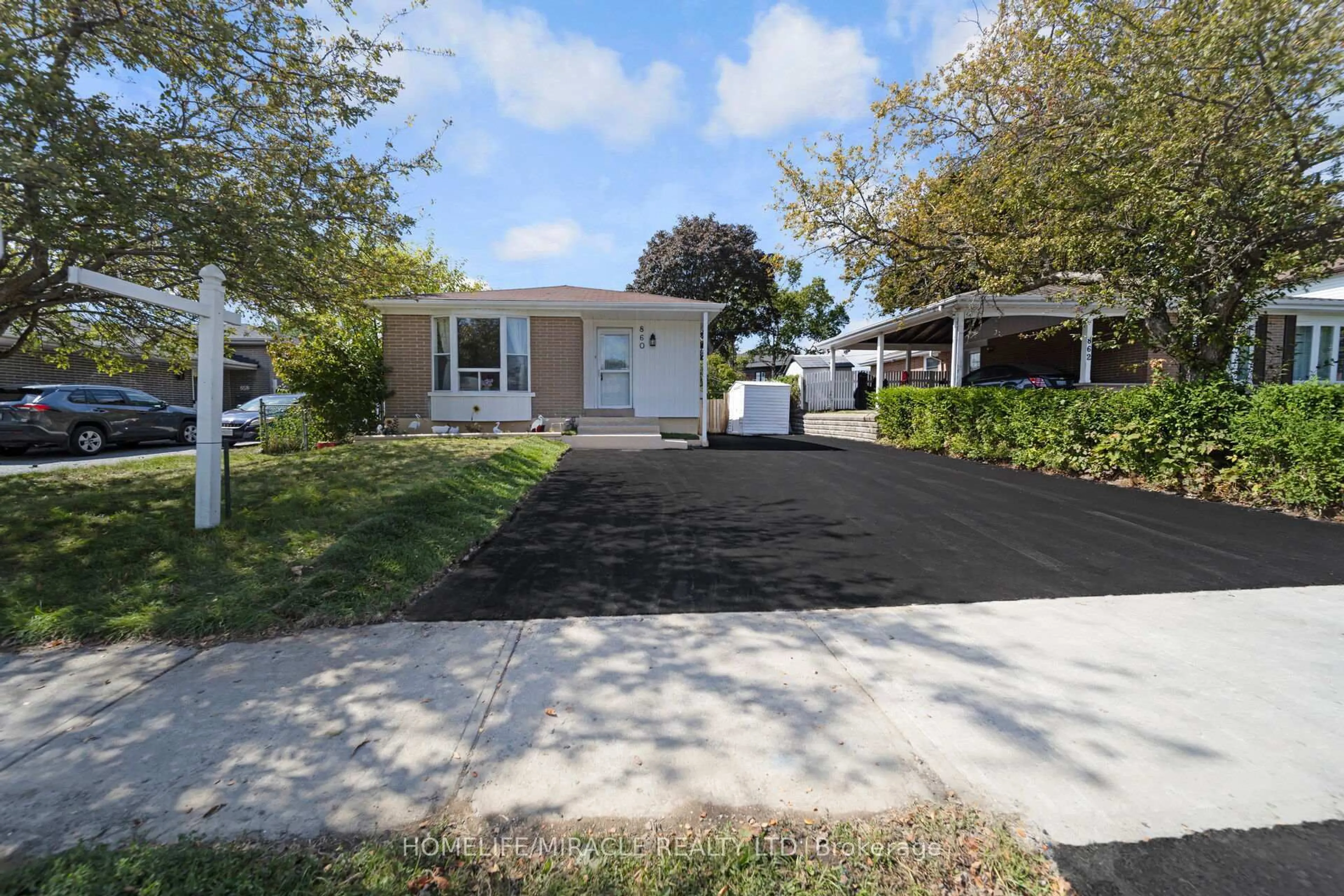 Unknown for 860 Liverpool Rd, Pickering Ontario L1W 1S4