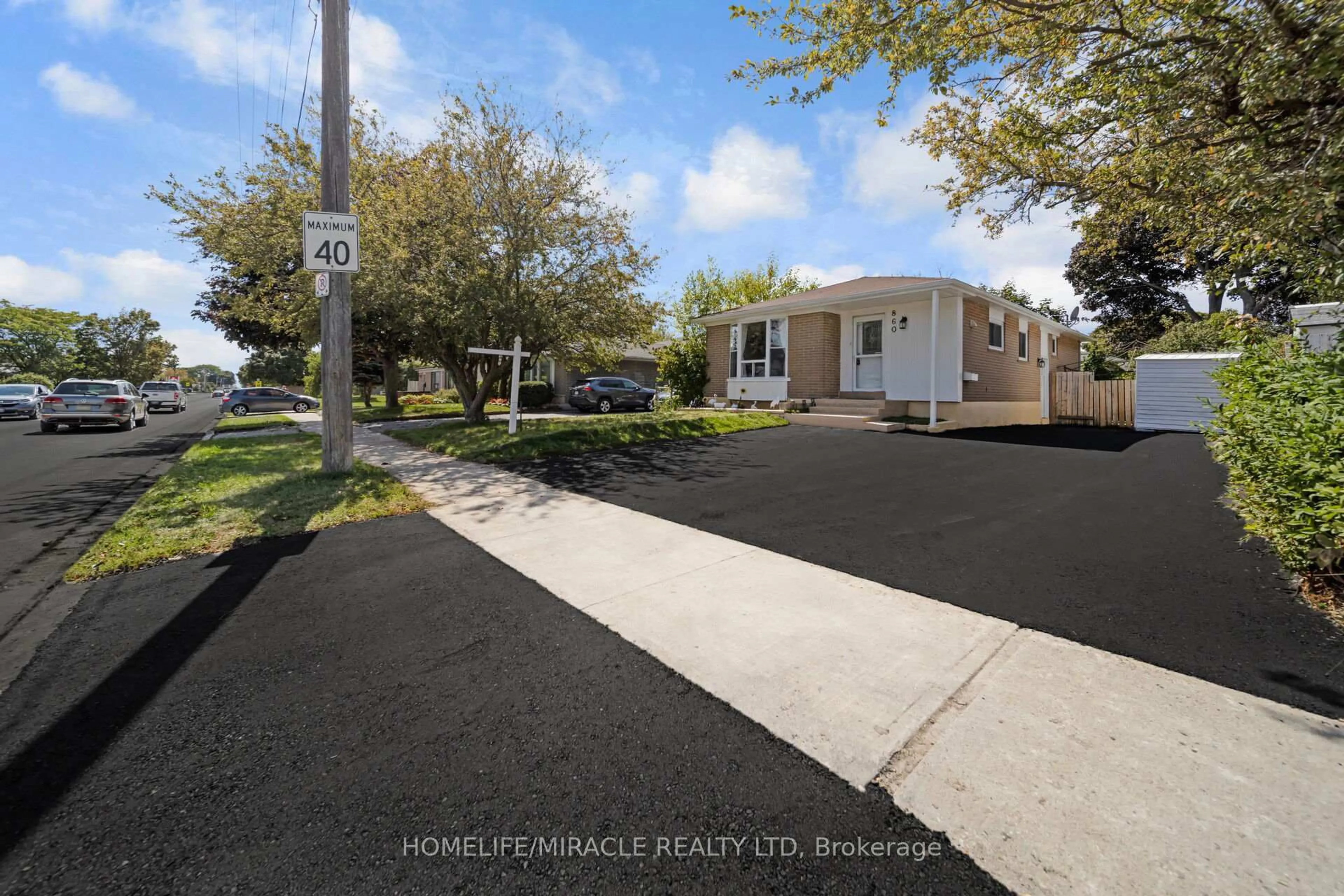 Unknown for 860 Liverpool Rd, Pickering Ontario L1W 1S4
