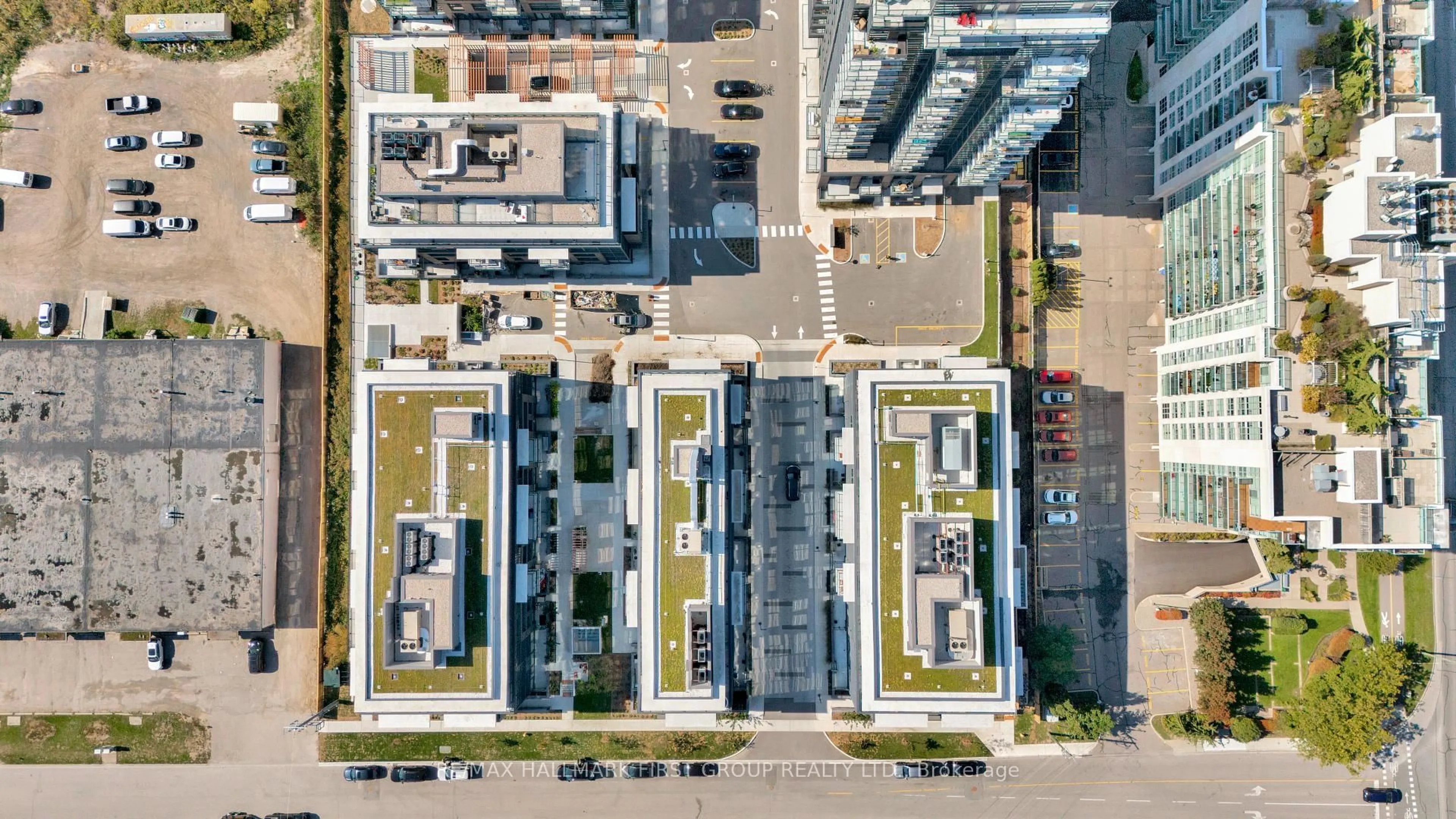A pic from outside/outdoor area/front of a property/back of a property/a pic from drone, unknown for 1604 Charles St #316, Whitby Ontario L1N 0P2