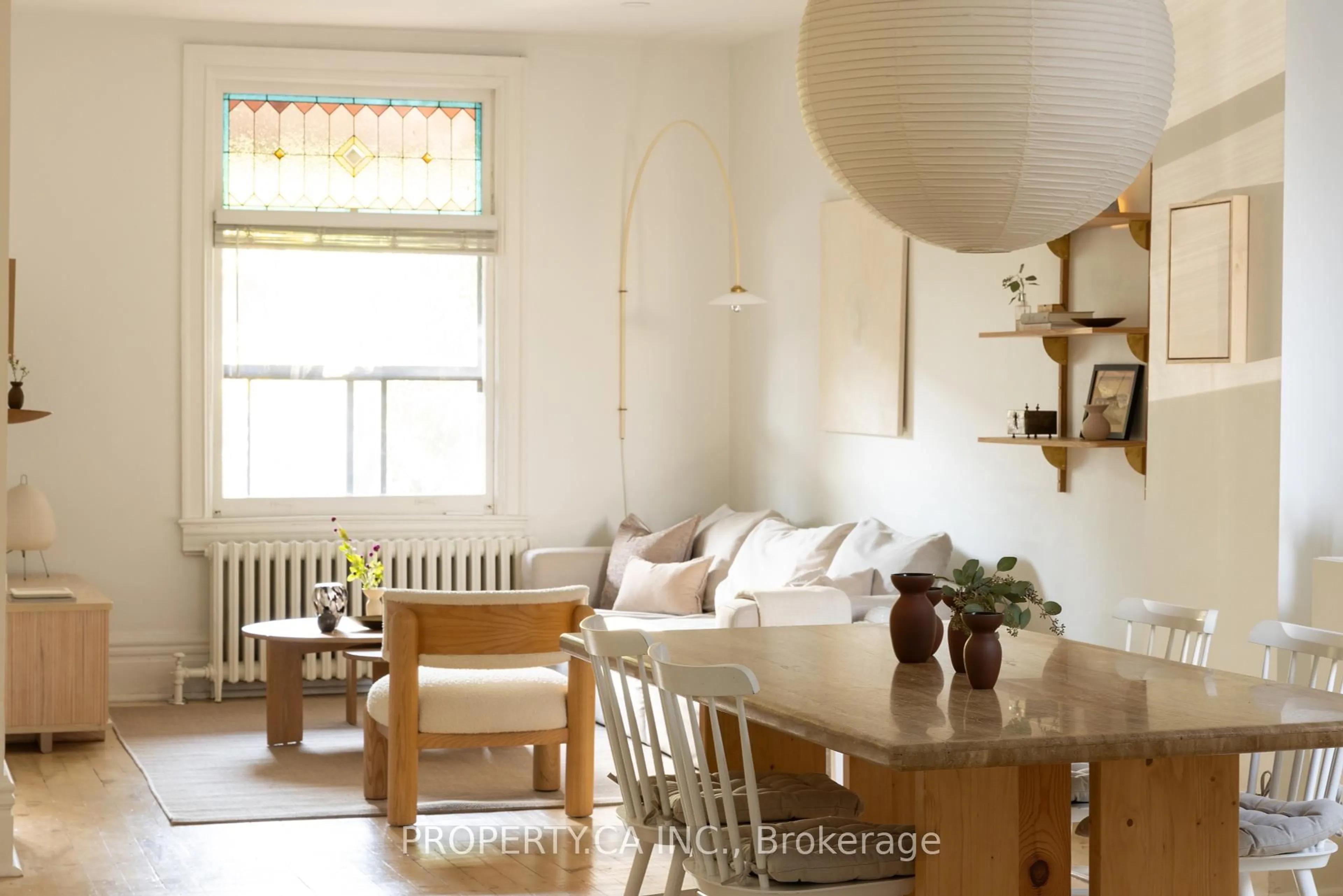 Dining room, wood/laminate floor for 9 Howland Rd, Toronto Ontario M4K 2Z4