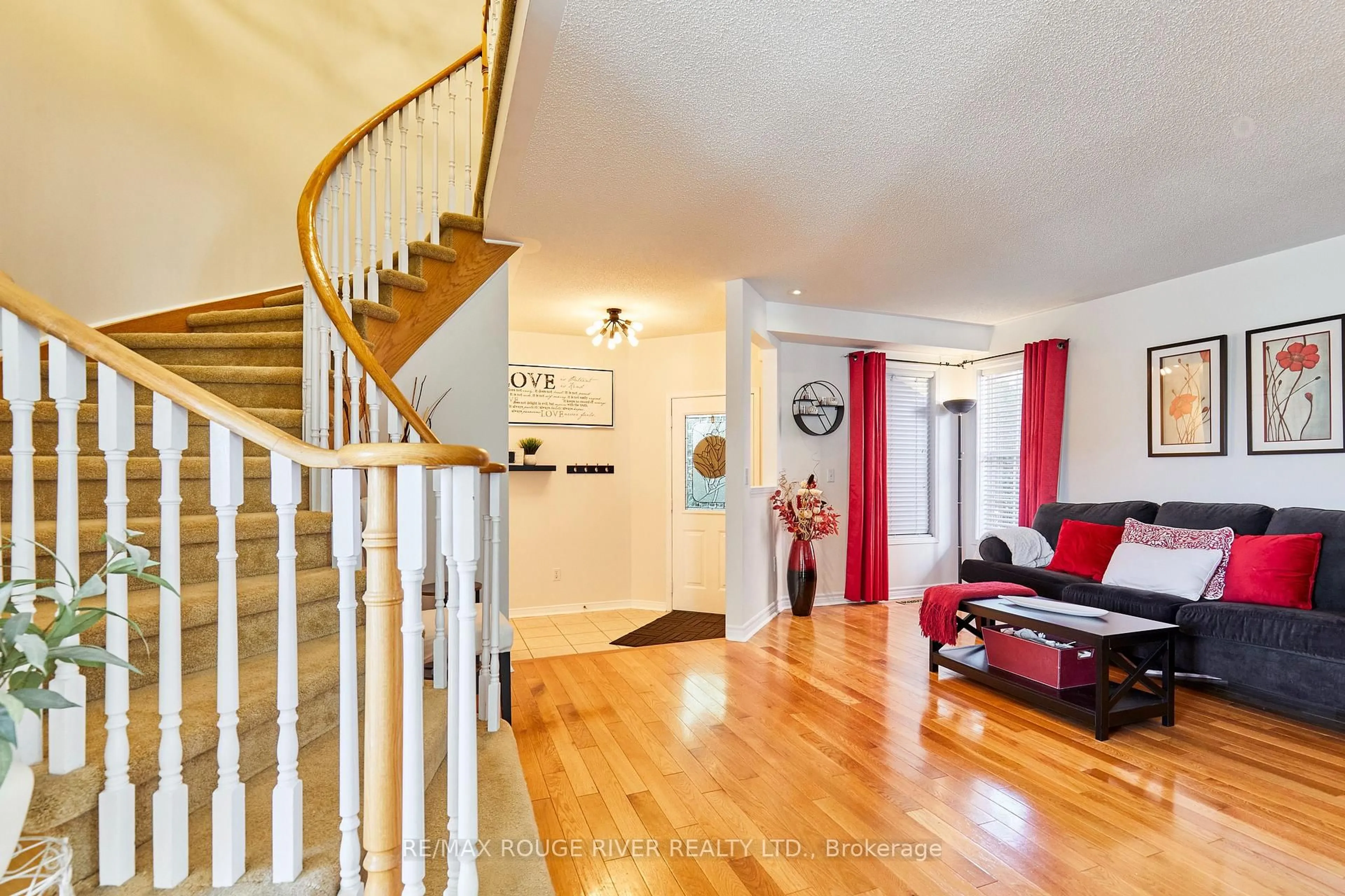 Indoor foyer for 25 Constance Dr, Whitby Ontario L1P 1M9