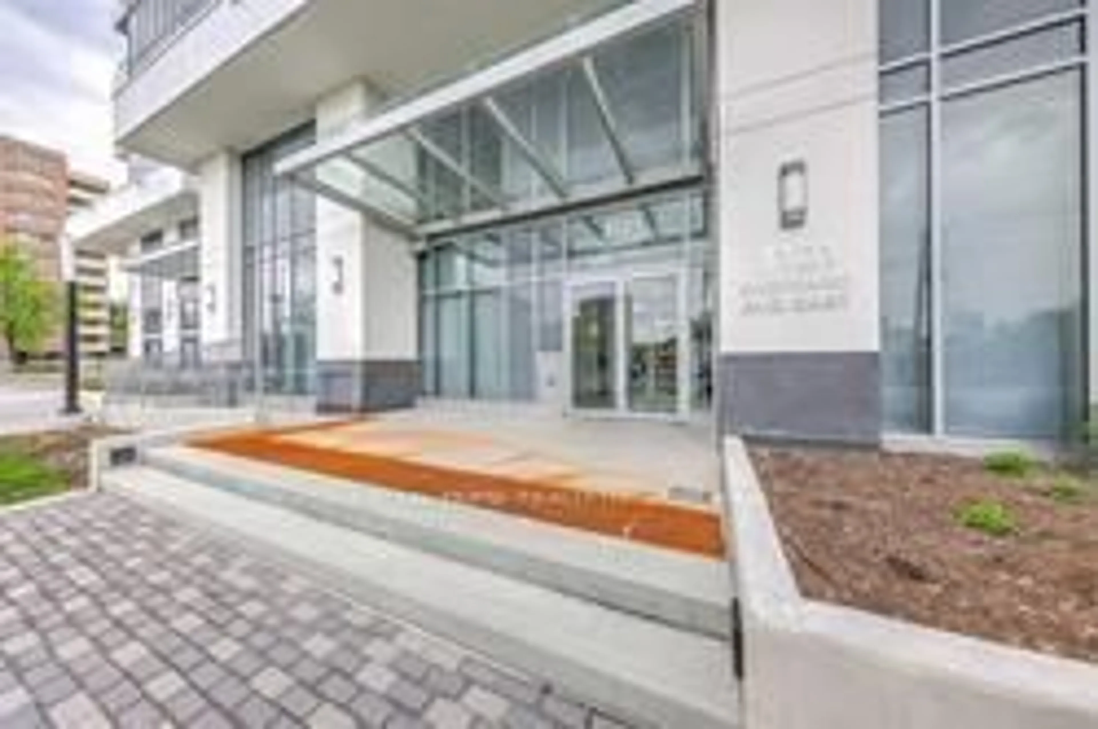 Indoor foyer for 3121 Sheppard Ave #1901, Toronto Ontario M1T 3J8