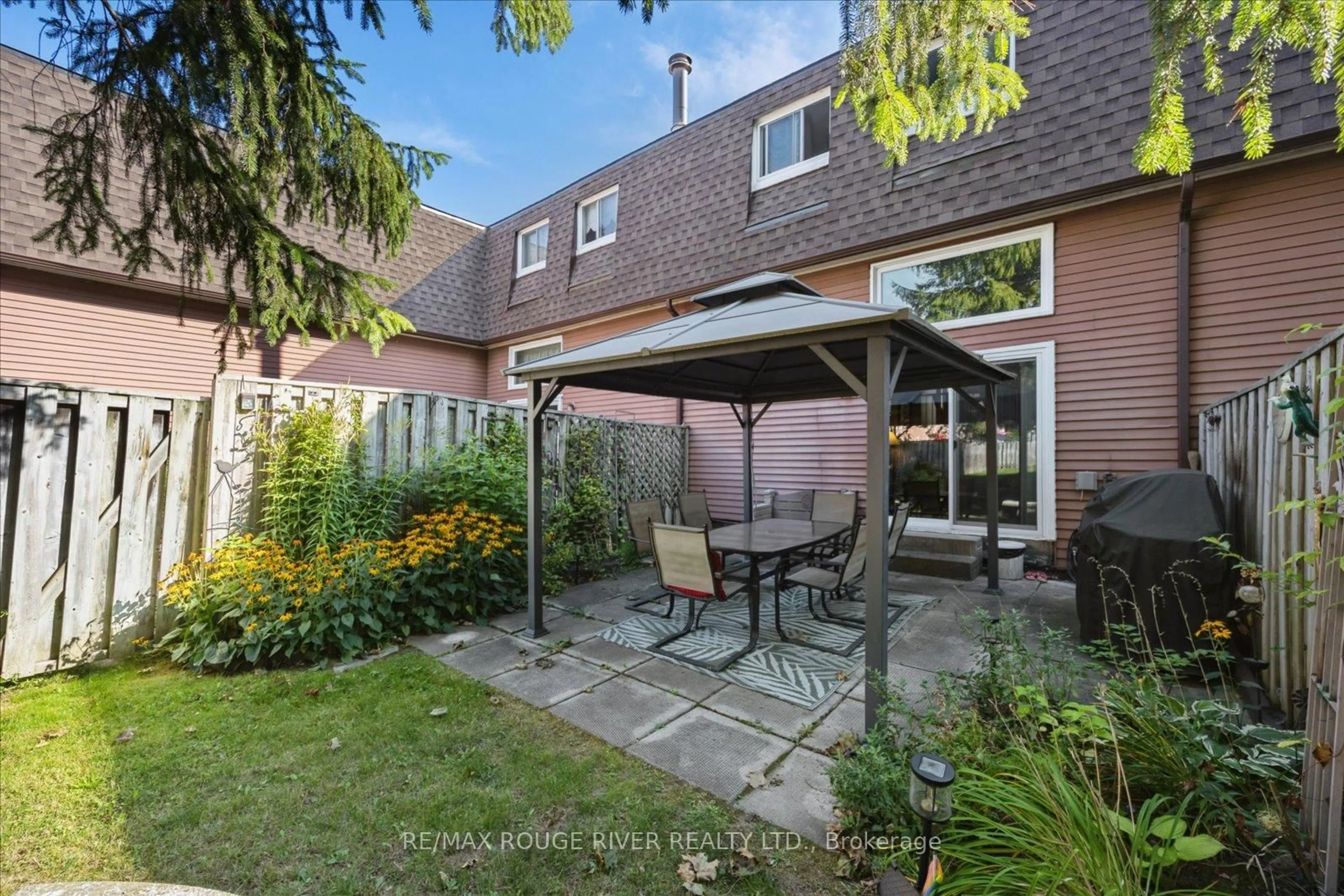 Patio, street for 222 Pearson St #50, Oshawa Ontario L1G 7C6