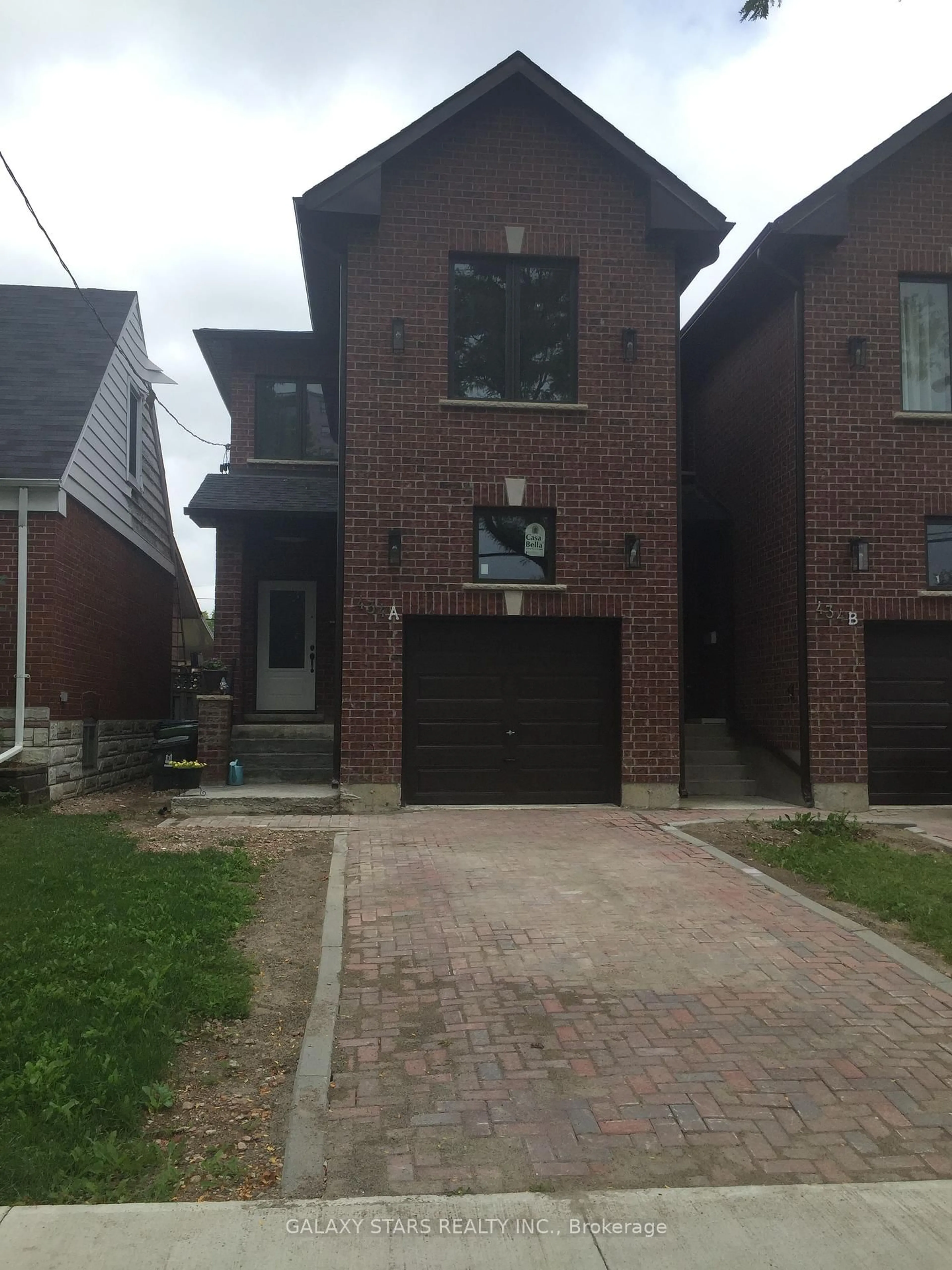 Home with brick exterior material, street for 434A Midland Ave, Toronto Ontario M1N 4A5