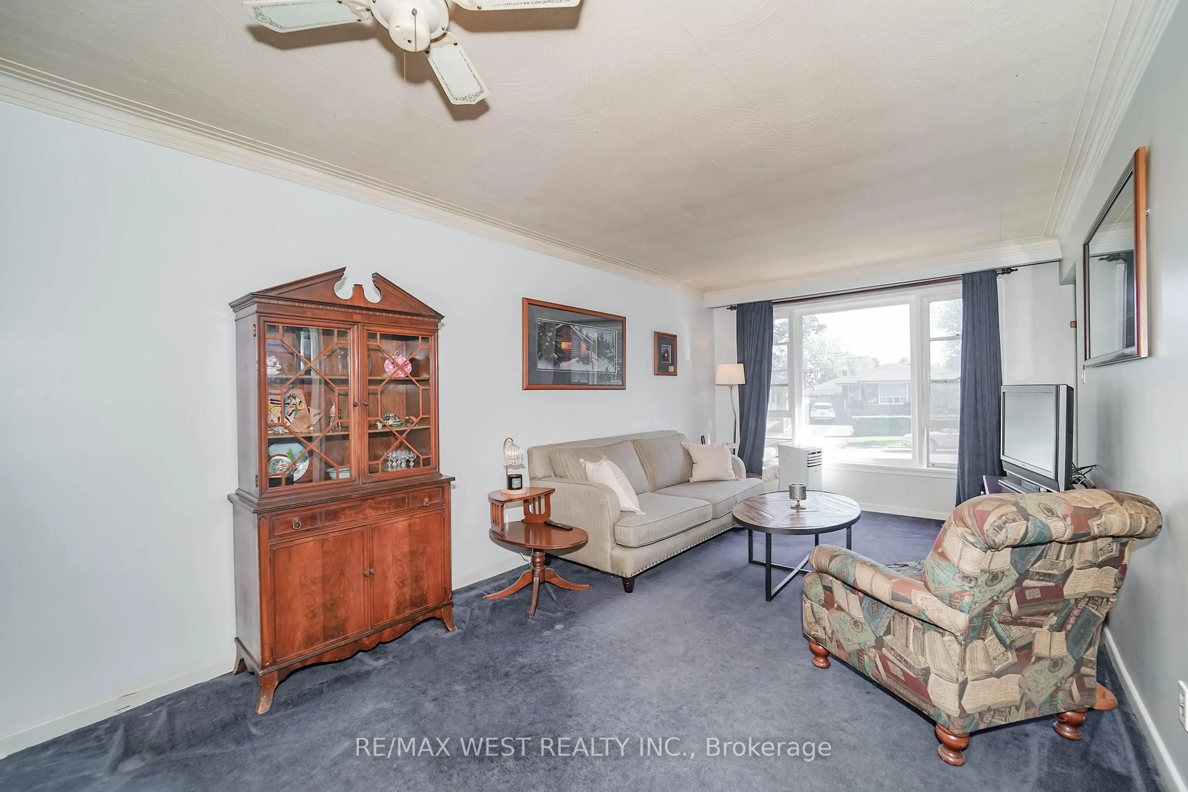 Living room with furniture, unknown for 108 Pandora Circ, Toronto Ontario M1H 1V9