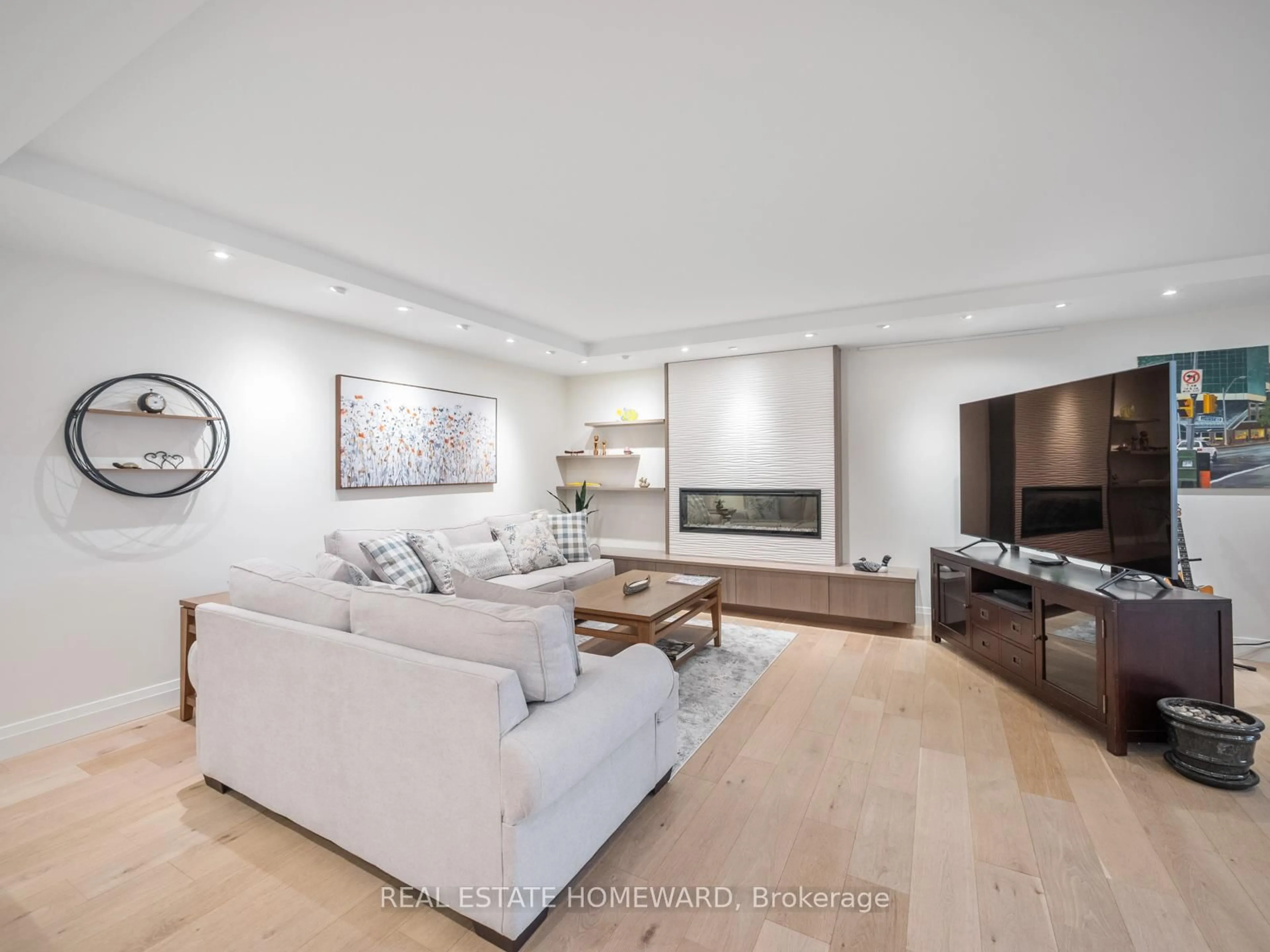 Living room with furniture, unknown for 20 Guildwood Pkwy #311, Toronto Ontario M1E 5B6