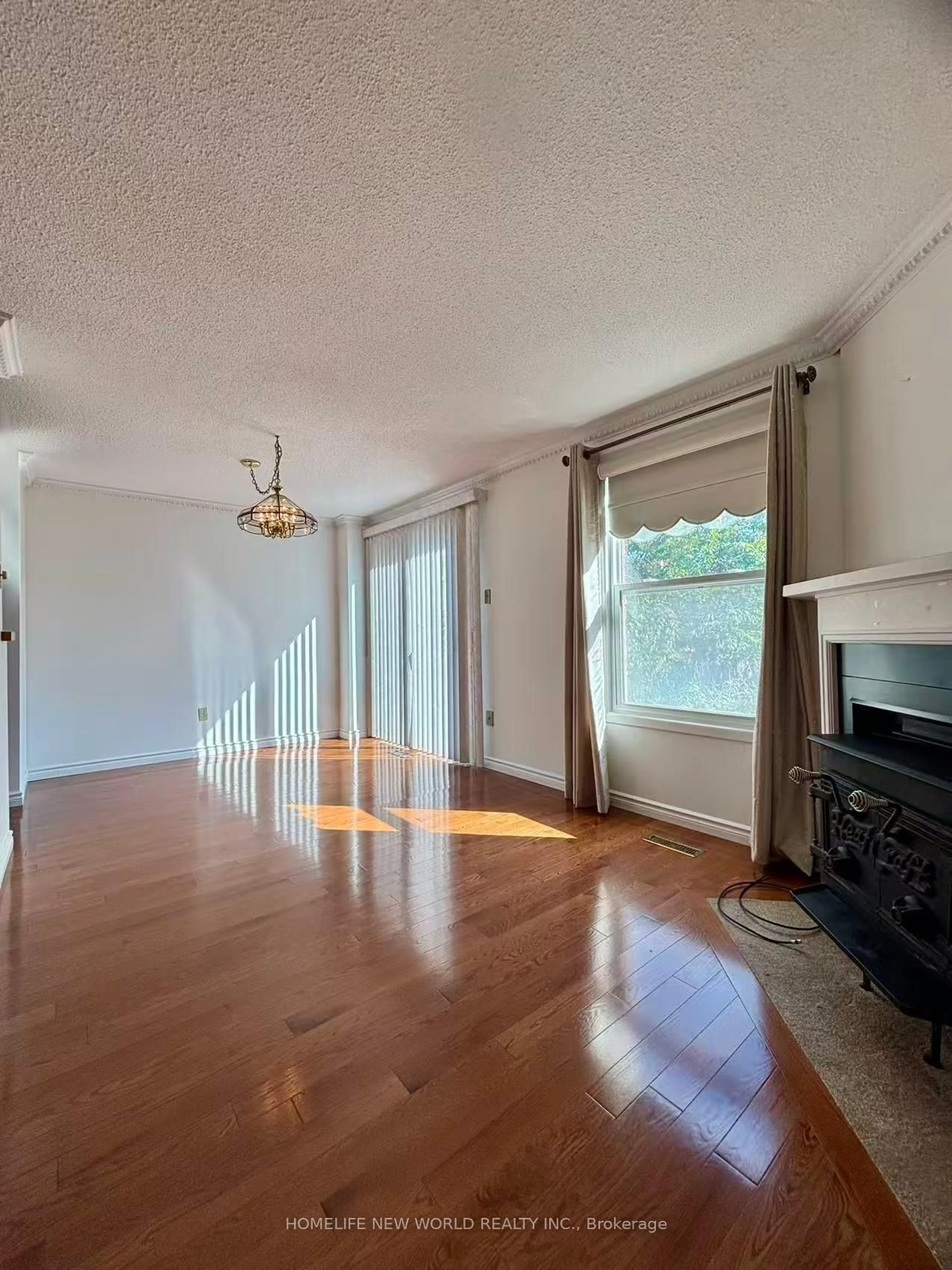 A pic of a room for 37 Mossbrook Cres, Toronto Ontario M1W 2W8