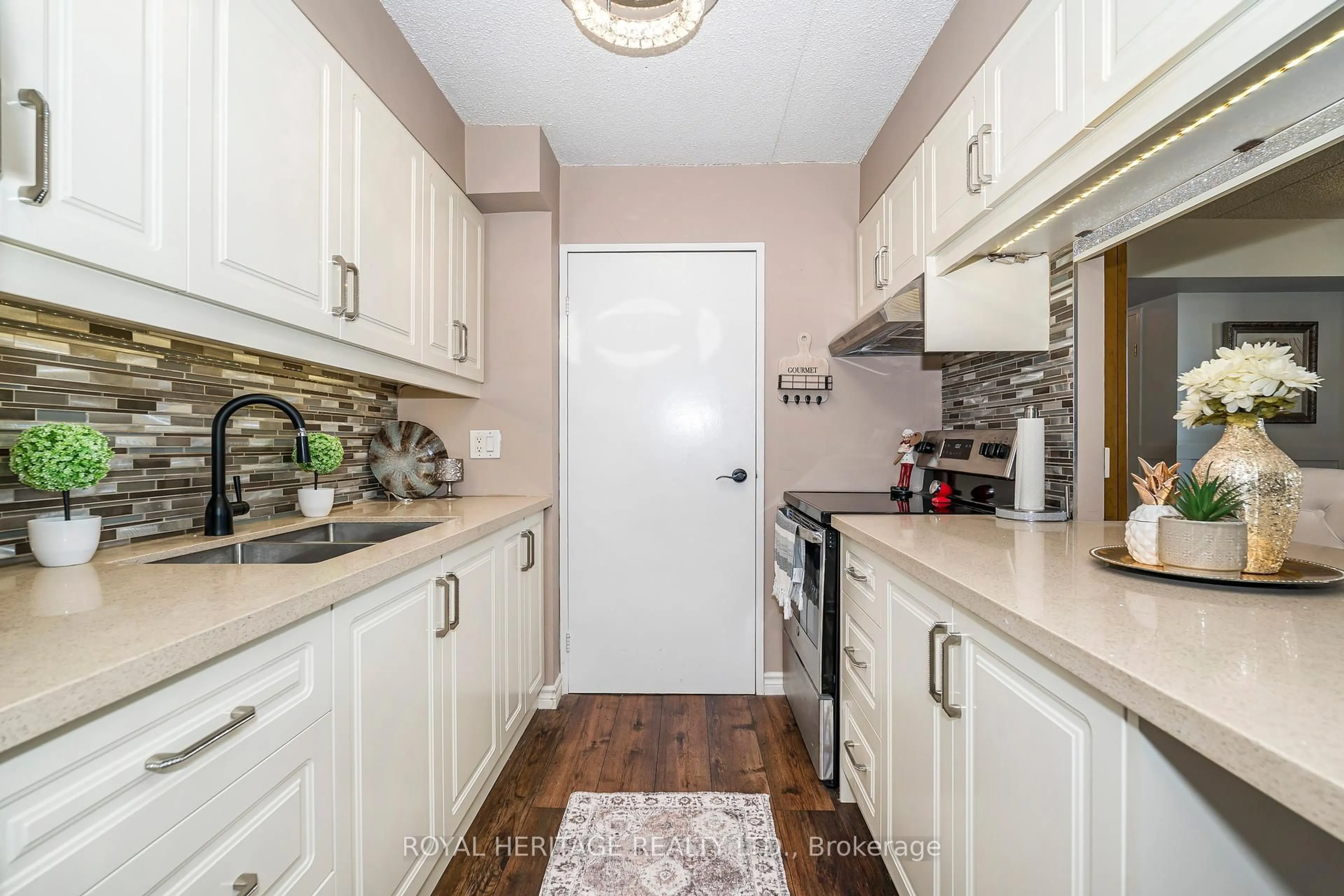 Standard kitchen, unknown for 1535 Diefenbaker Crt #101, Pickering Ontario L1V 3W2