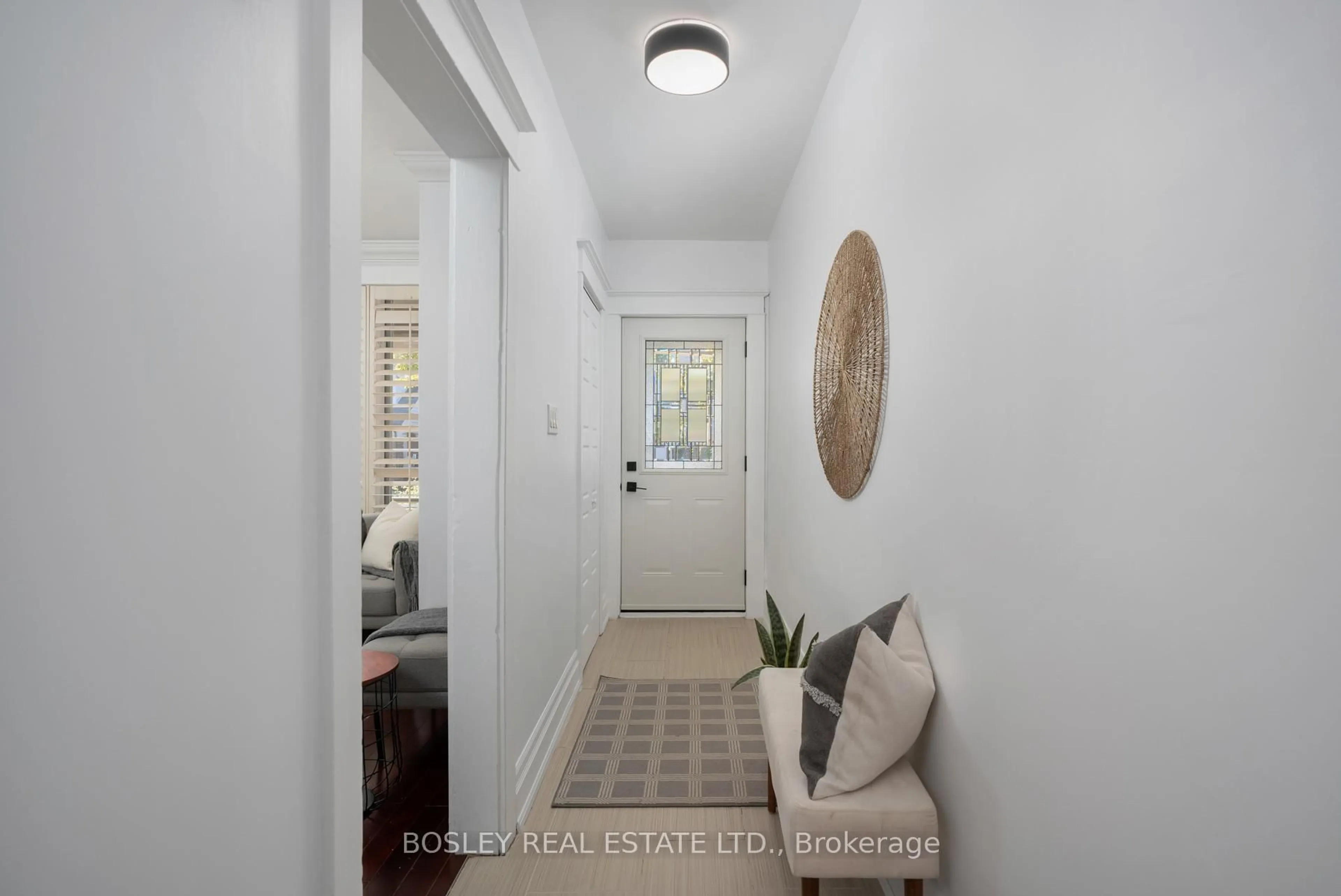 Indoor entryway for 181 Monarch Park Ave, Toronto Ontario M4J 4R7