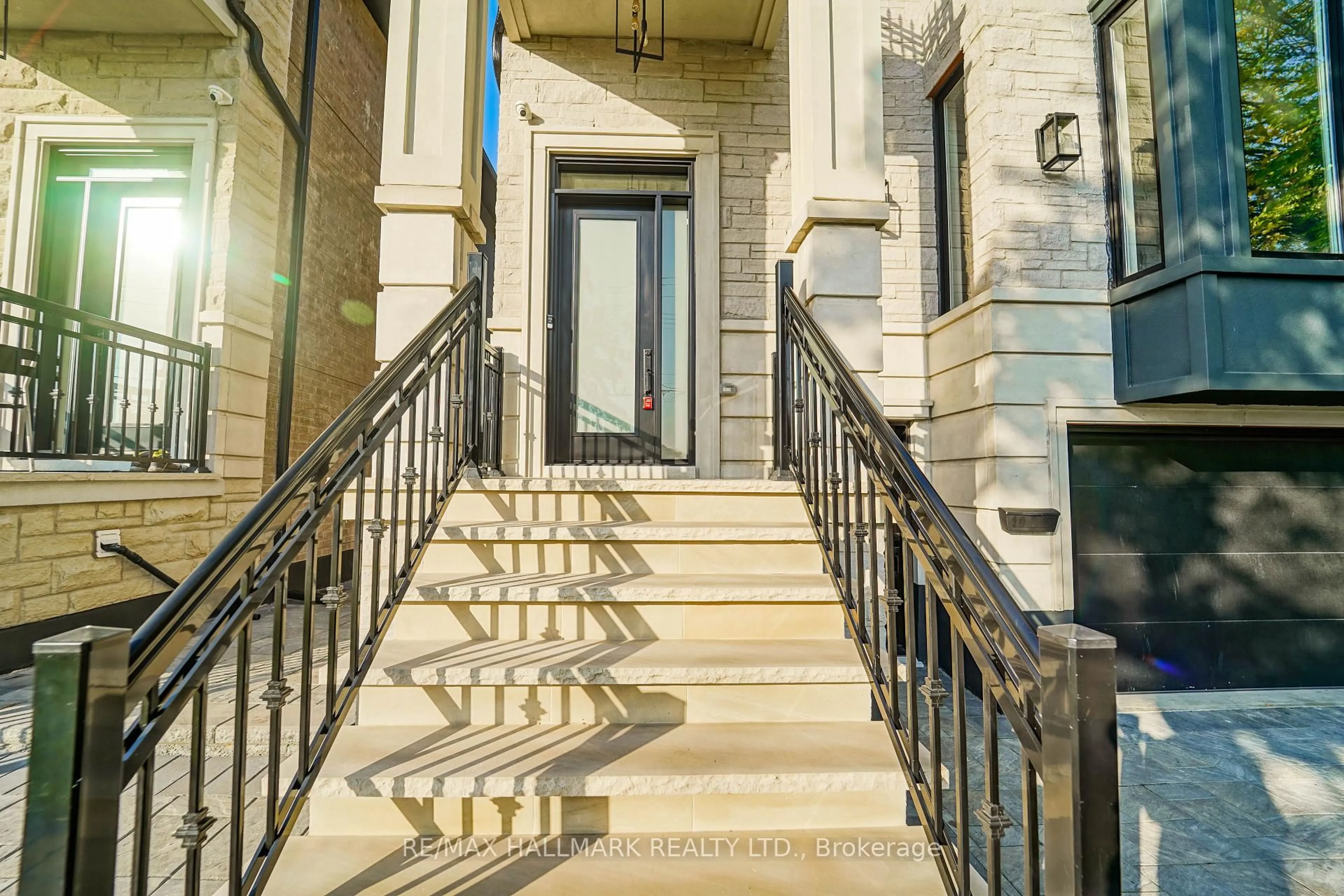 Stairs for 1094 Warden Ave, Toronto Ontario M1R 2P3