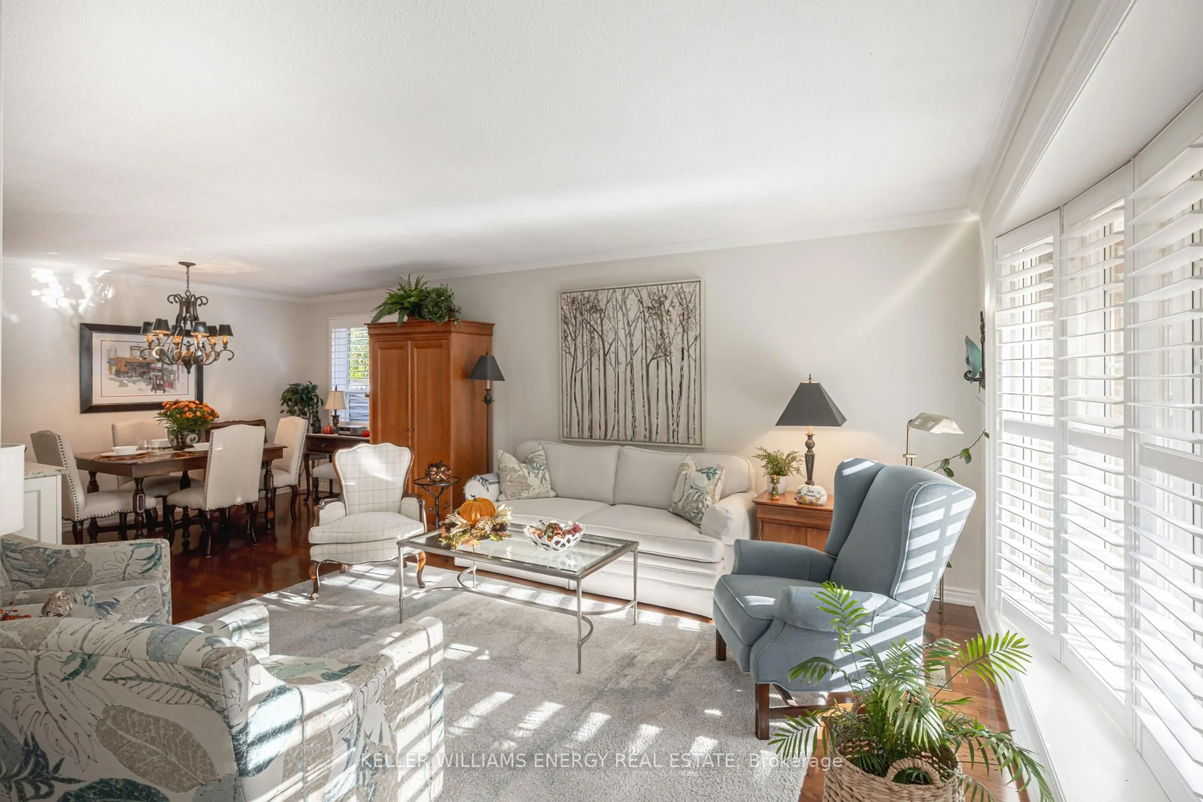 Living room with furniture, unknown for 1158 Trillium Crt, Oshawa Ontario L1G 7M2