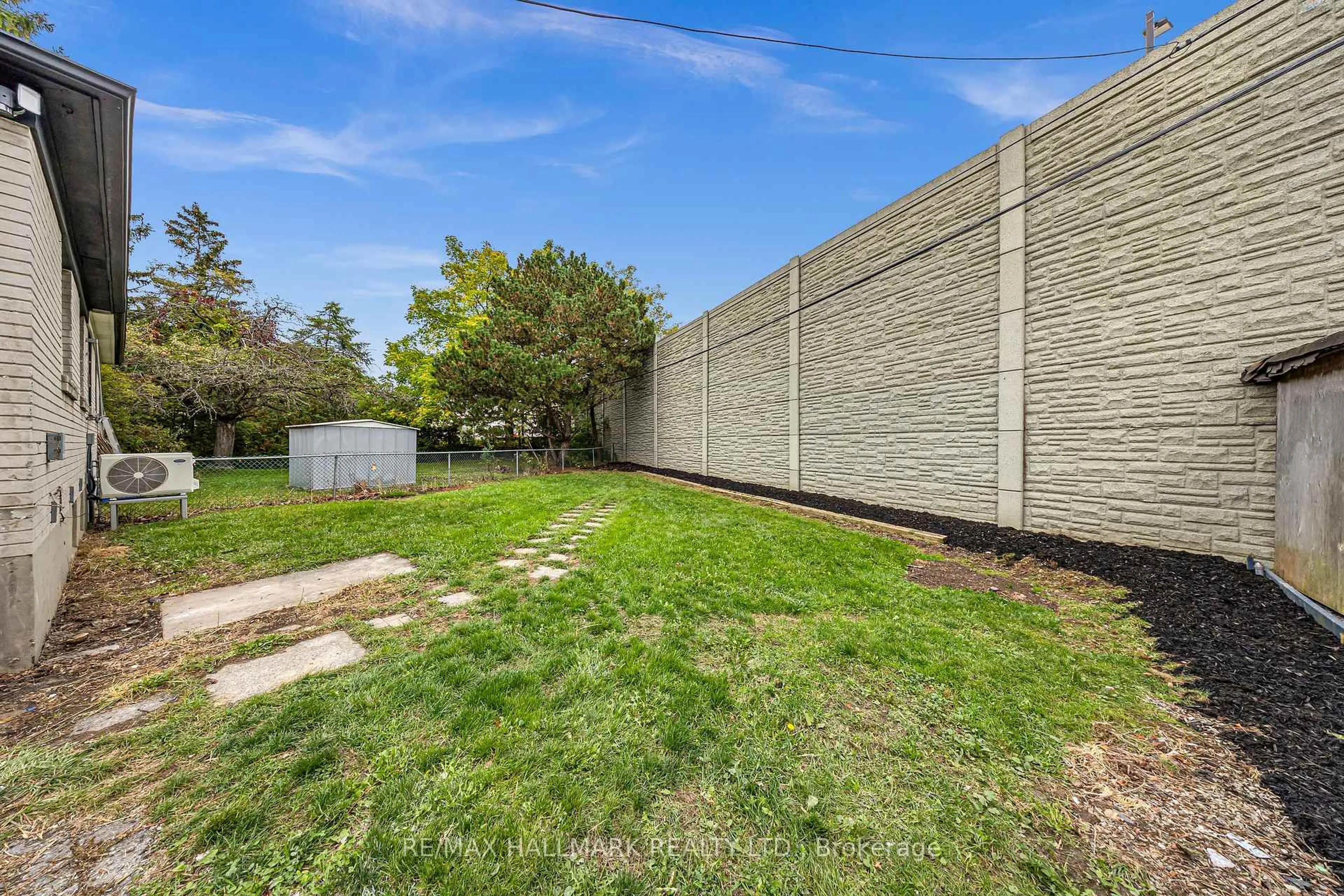 Patio, unknown for 28 Huddleston Crt, Toronto Ontario M1L 4L2