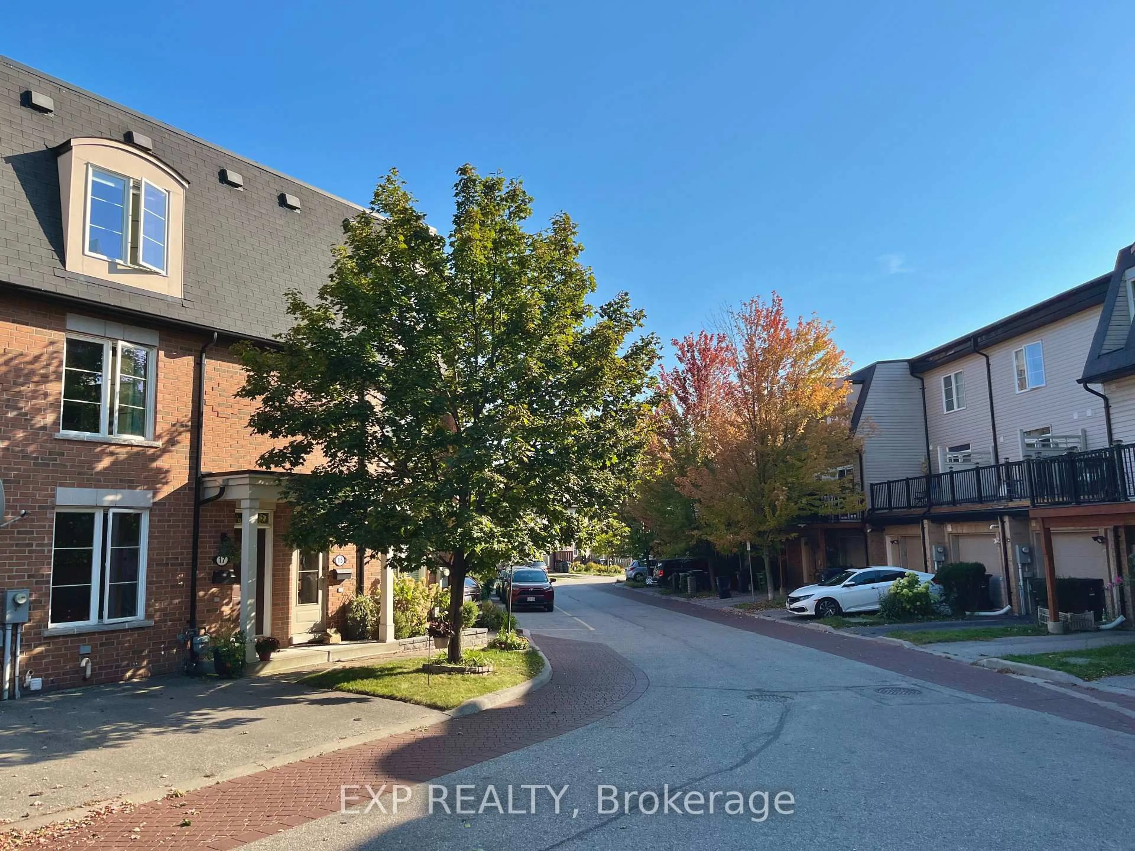A pic from outside/outdoor area/front of a property/back of a property/a pic from drone, street for 17 Montoro Lane, Toronto Ontario M1E 0B1