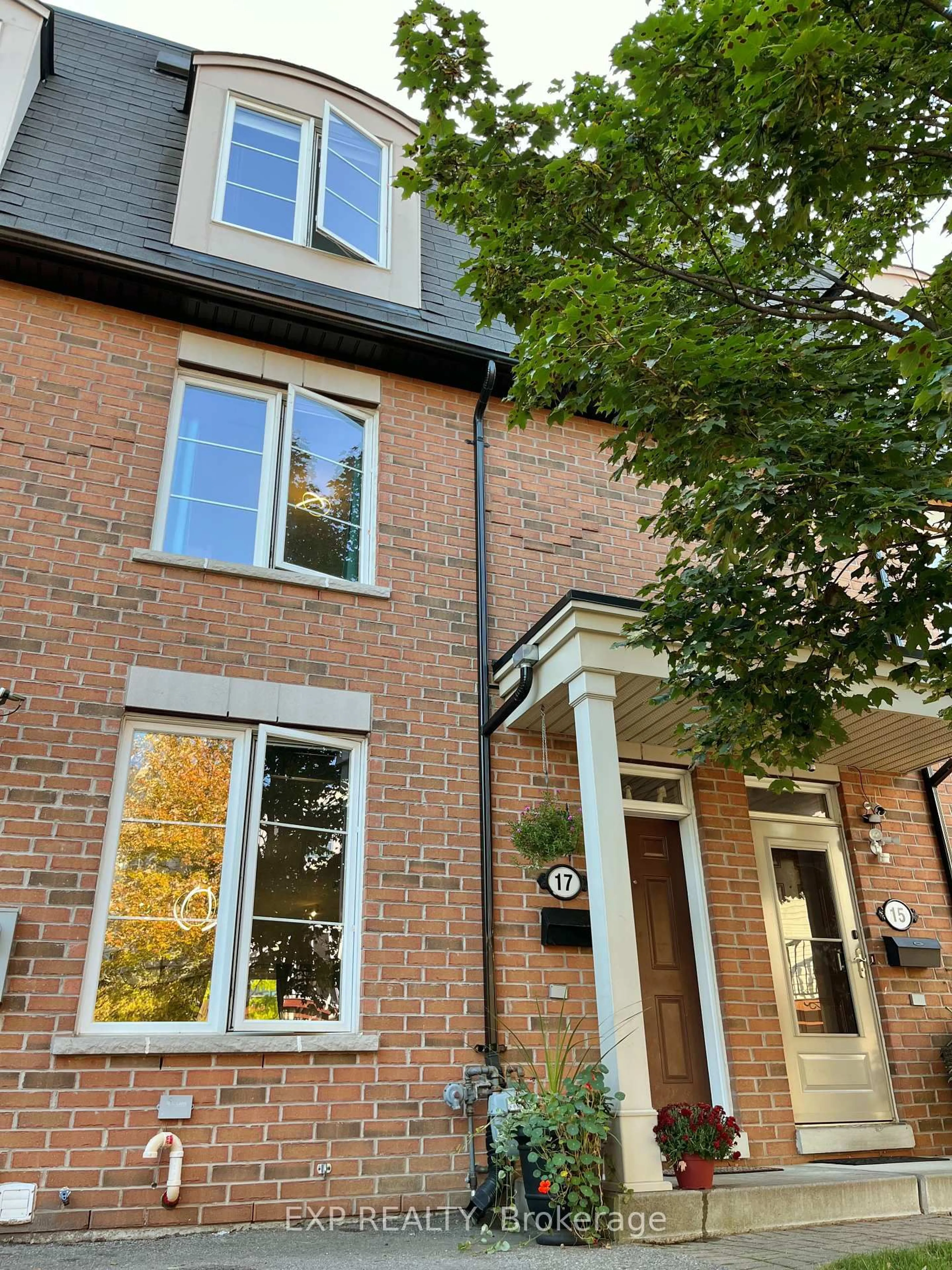 Home with brick exterior material, street for 17 Montoro Lane, Toronto Ontario M1E 0B1