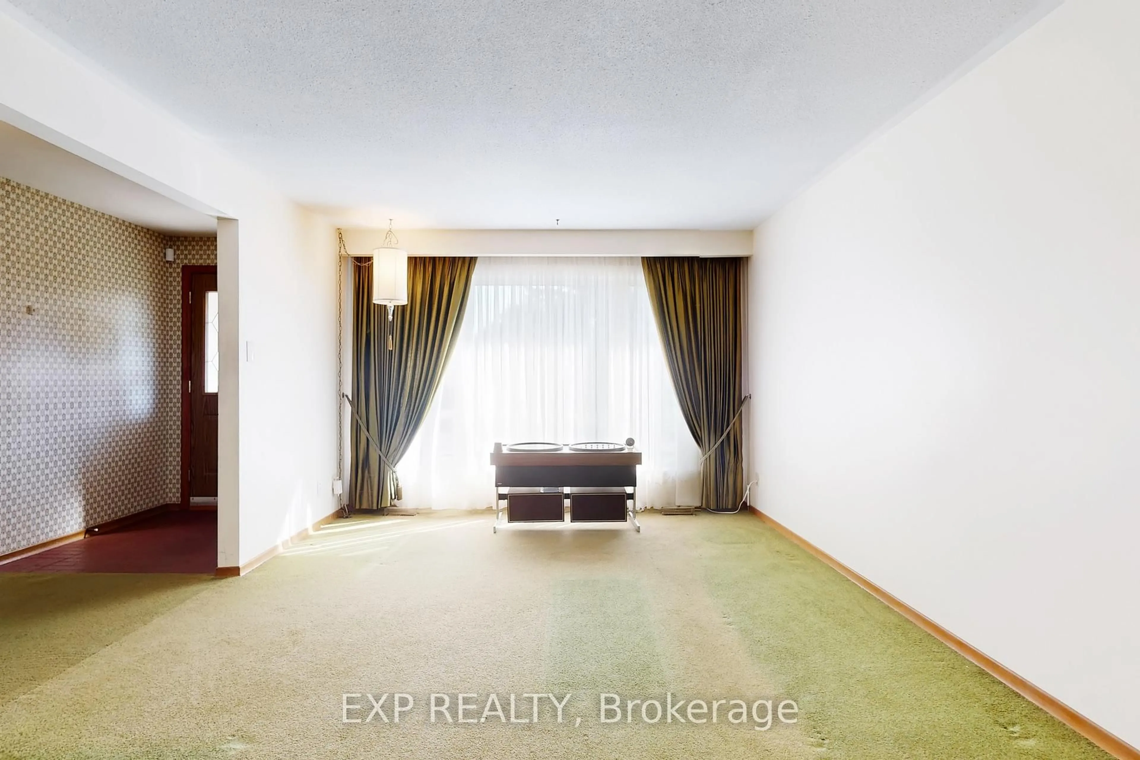 A pic of a room for 42 Linwood Ave, Toronto Ontario M1S 1H4