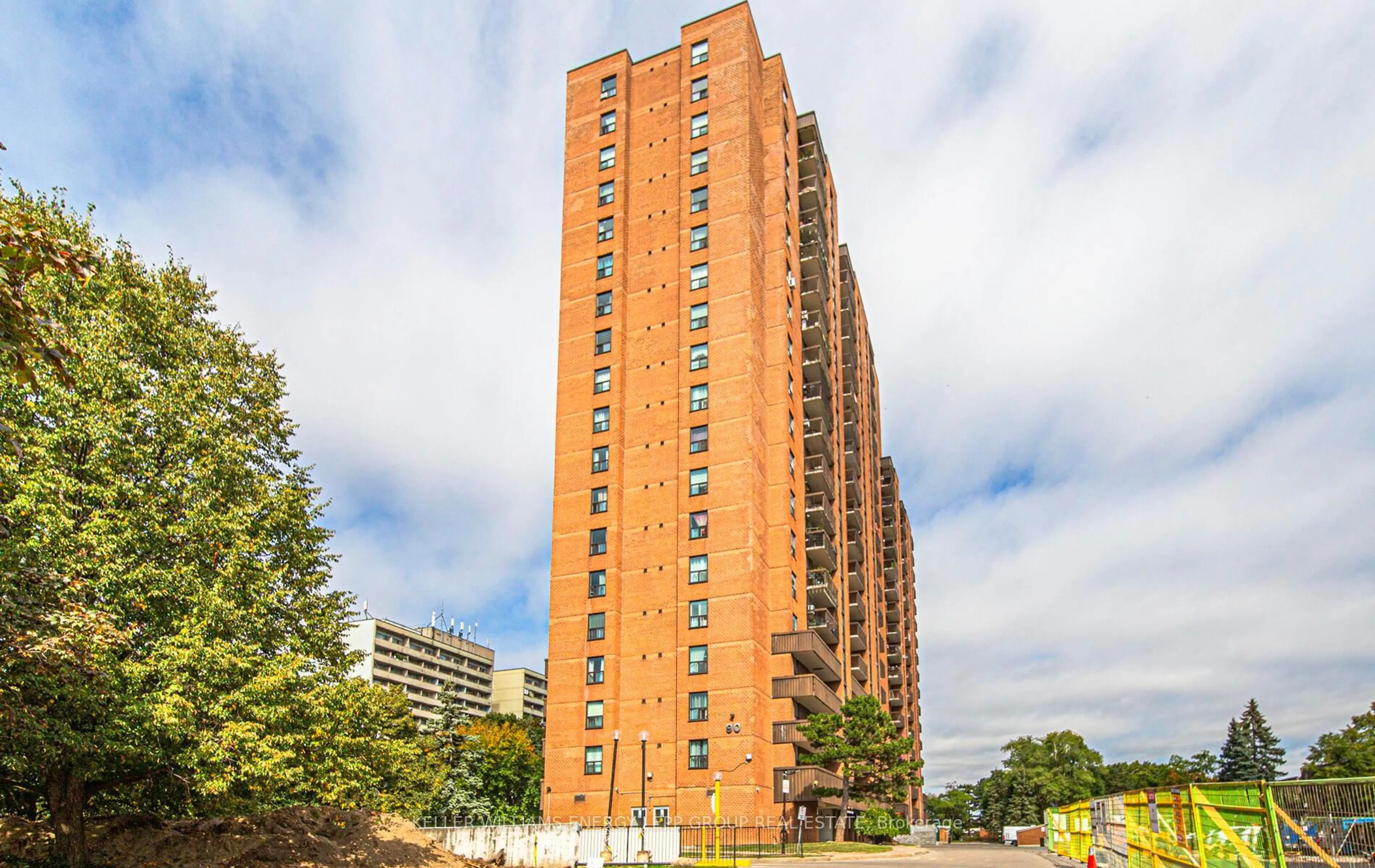 A pic from outside/outdoor area/front of a property/back of a property/a pic from drone, building for 90 Ling Rd #1508, Toronto Ontario M1E 4Y3