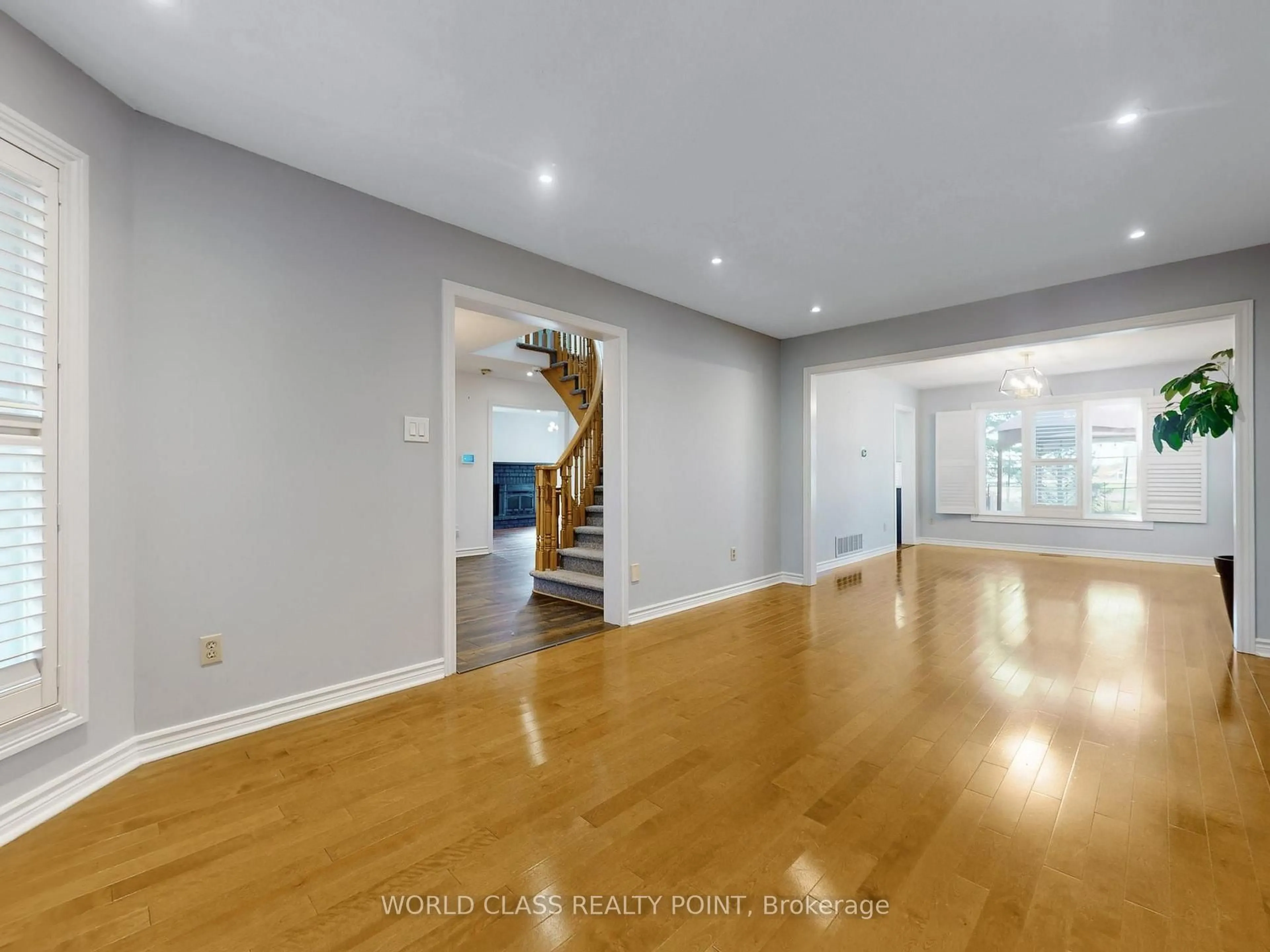 Unknown for 23 Kilbride Dr, Whitby Ontario L1R 2B3
