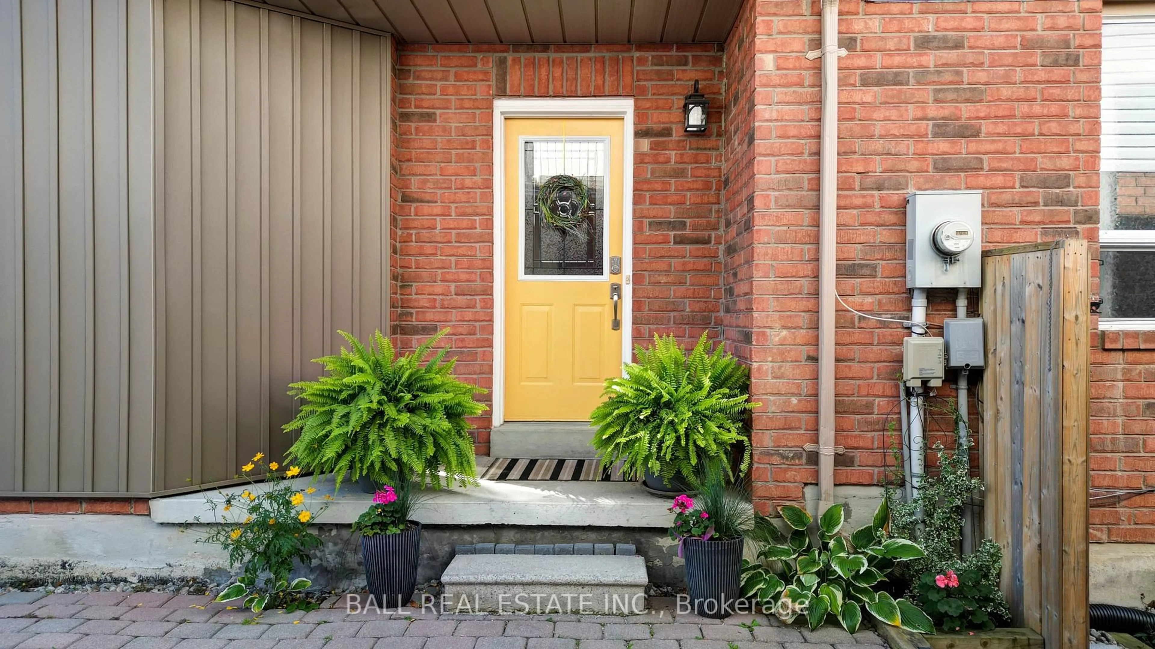 Home with brick exterior material, street for 1720 Woodgate Tr, Oshawa Ontario L1G 8B4