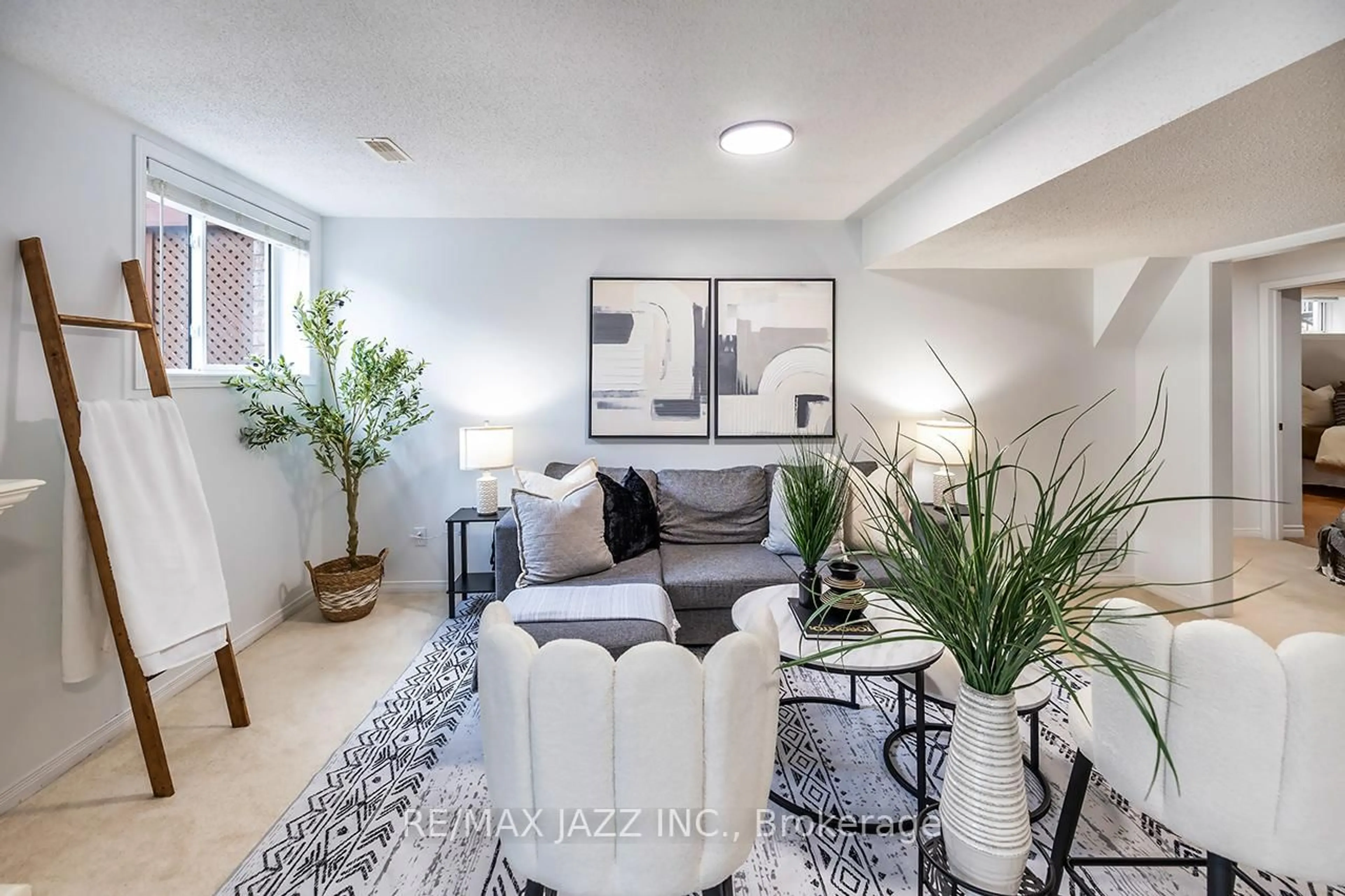 Living room with furniture, unknown for 875 Beatrice St, Oshawa Ontario L1K 2H8