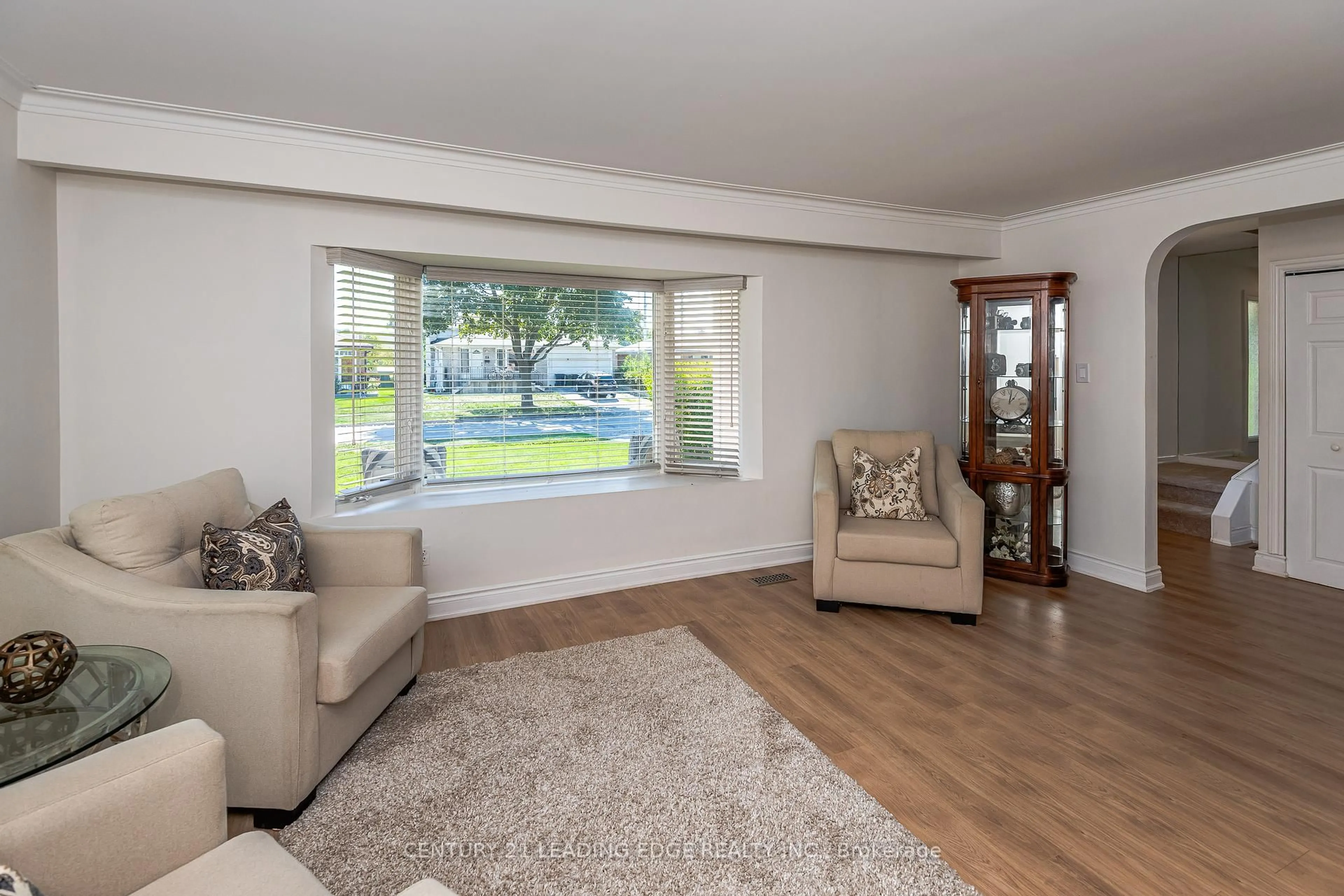 Living room with furniture, unknown for 14 Amberjack Blvd, Toronto Ontario M1H 2J3